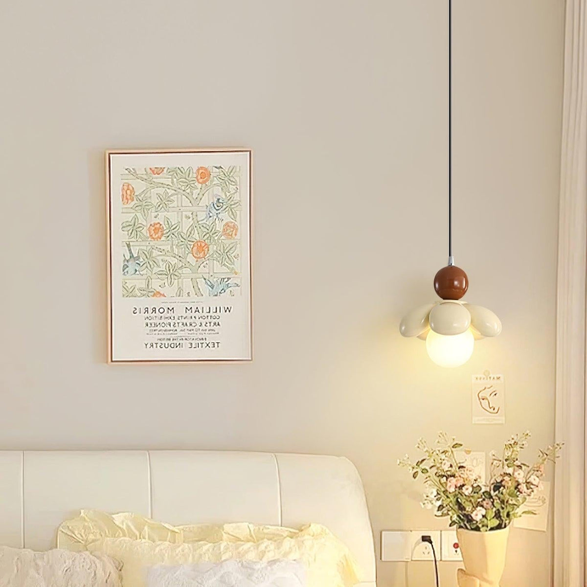 Blossi Blumen-Pendelleuchte mit farbigem Blütenblatt-Design