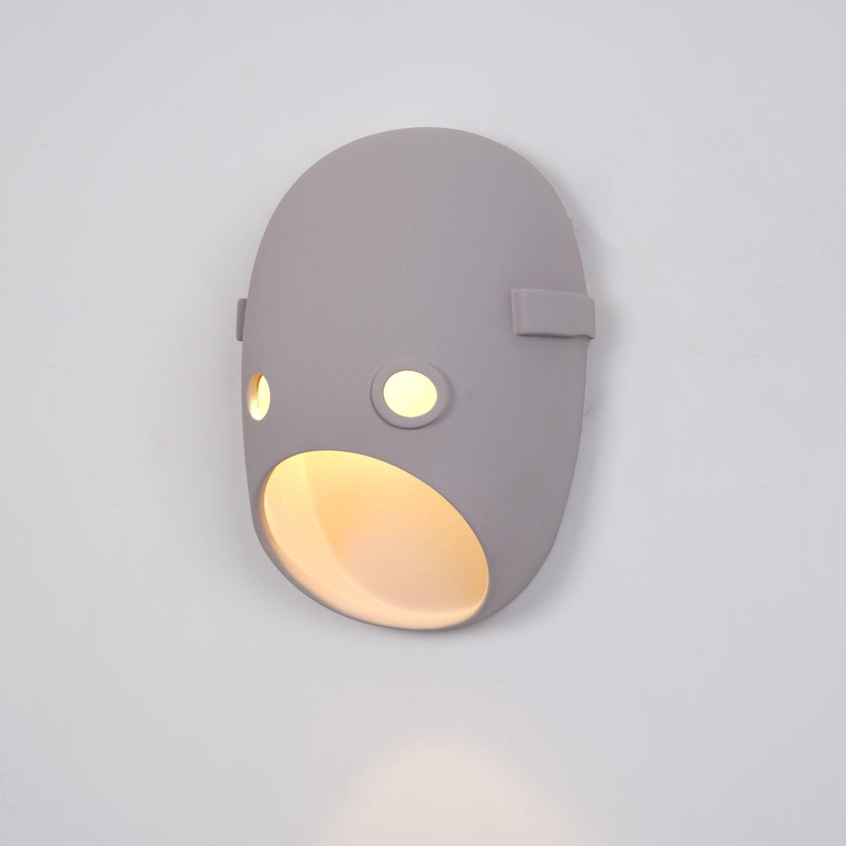Mask Individual Creativity Kunstharz-Wandleuchte