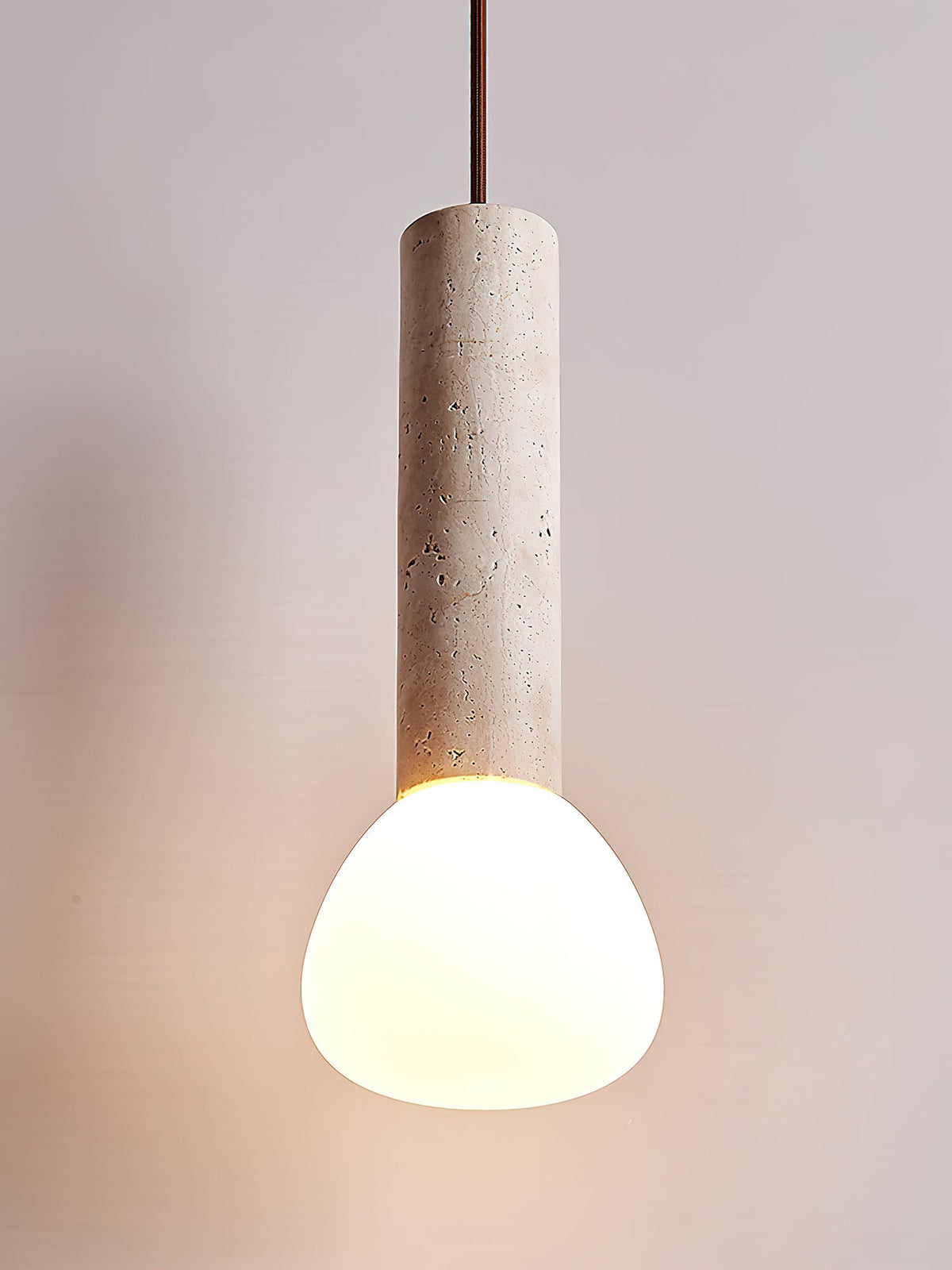 Beia Minimalistische Pendelleuchte aus Gelbem Travertin