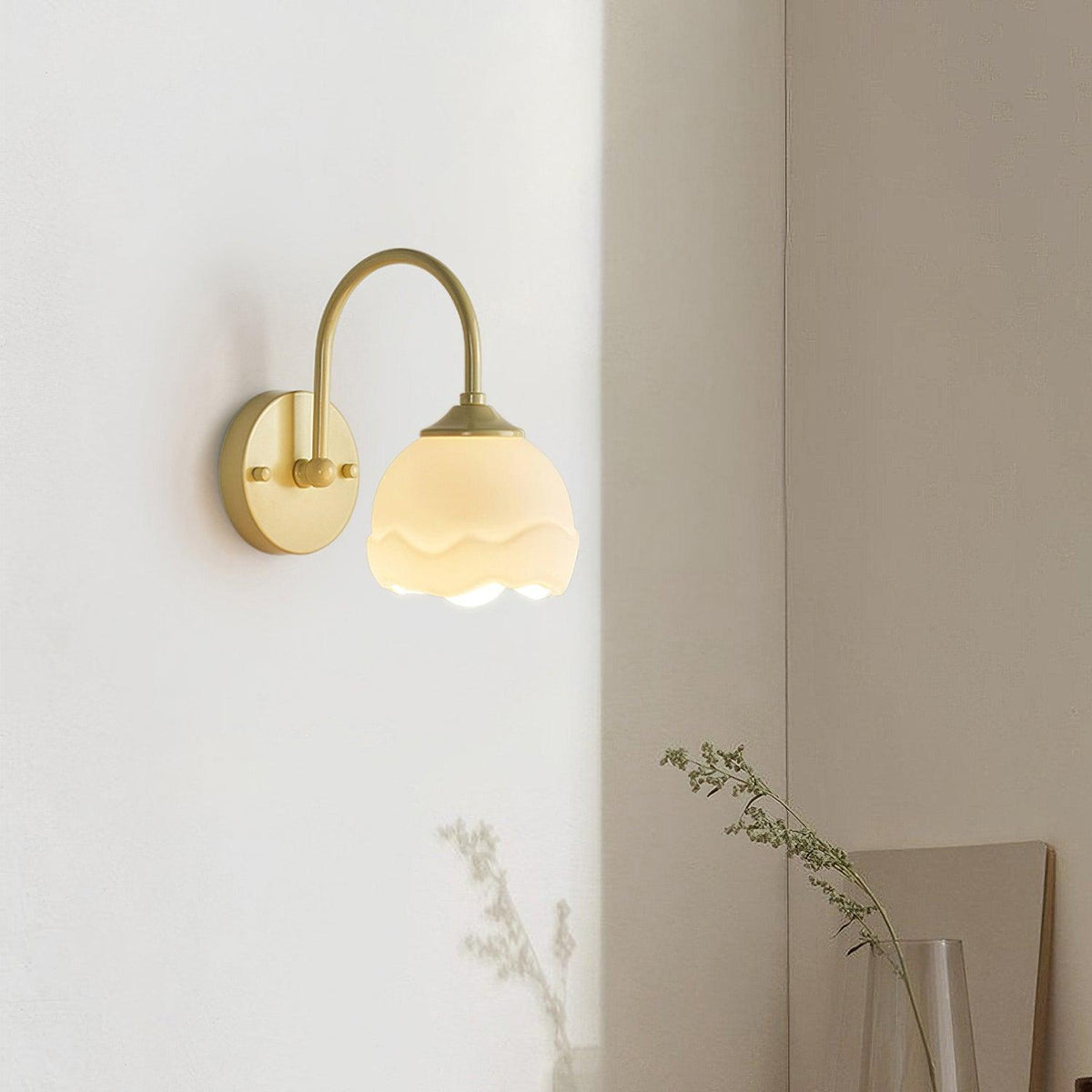 Velorenne Wandleuchte aus Glas in elegantem Design