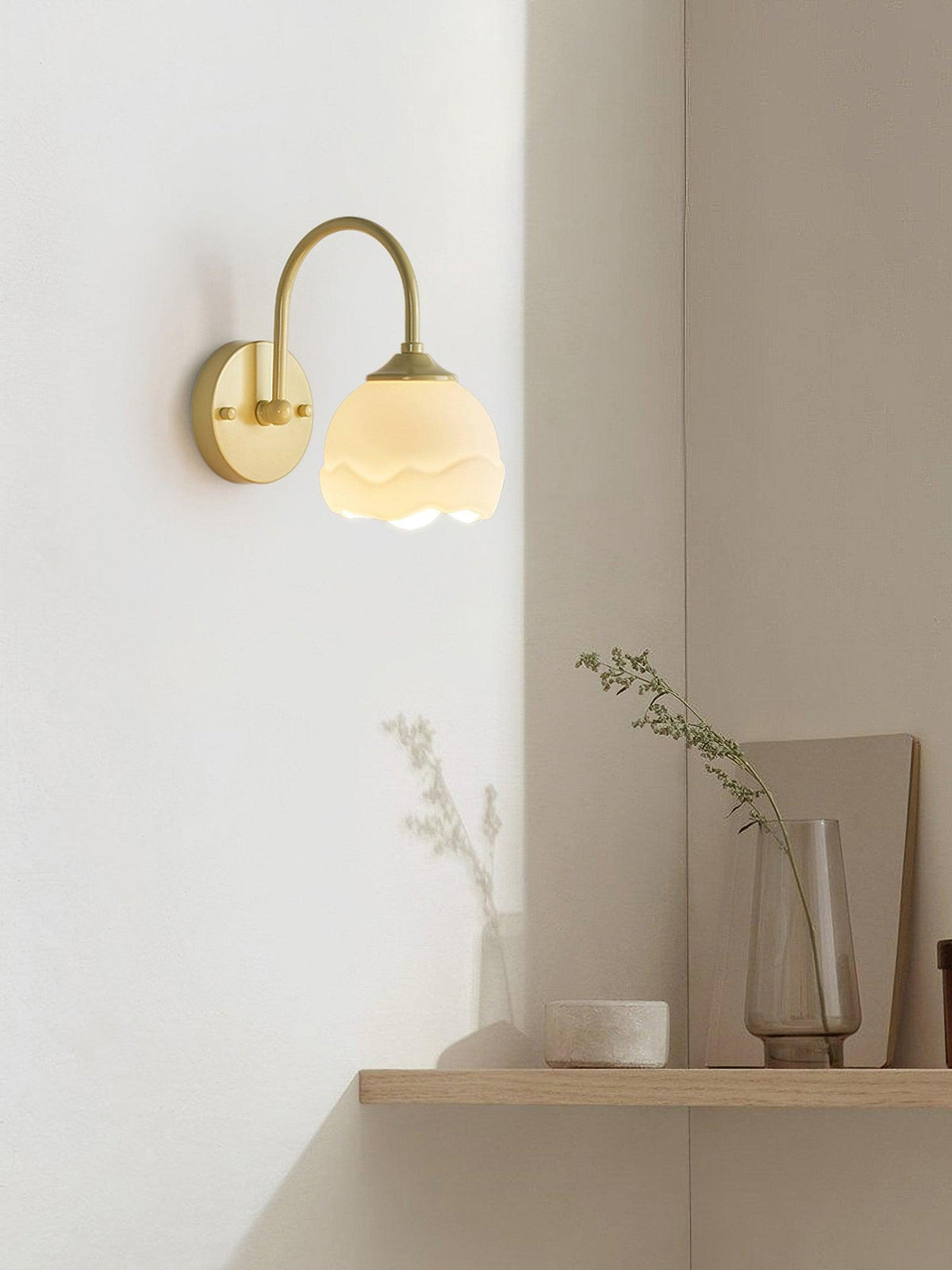 Velorenne Wandleuchte aus Glas in elegantem Design