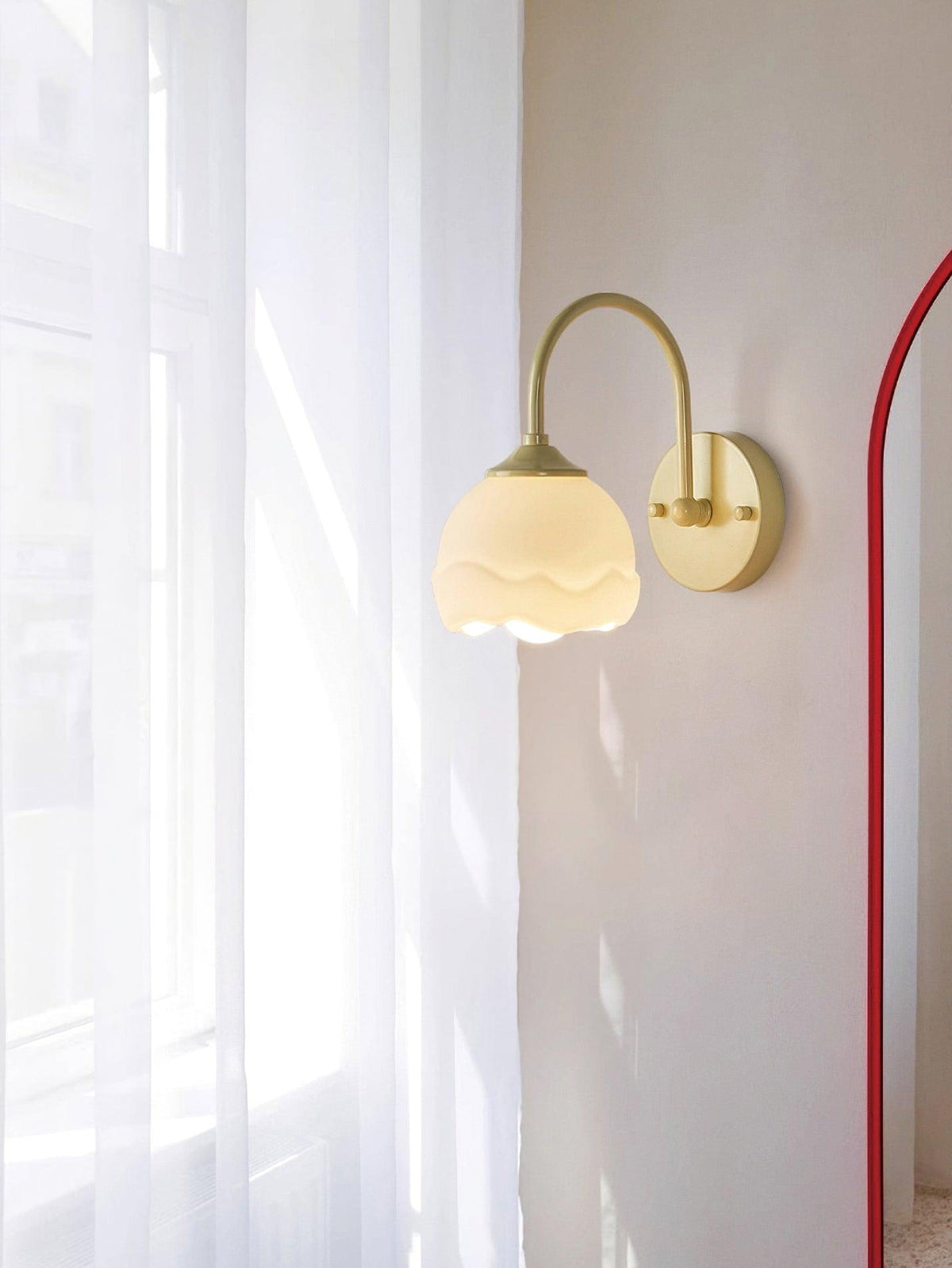 Velorenne Wandleuchte aus Glas in elegantem Design