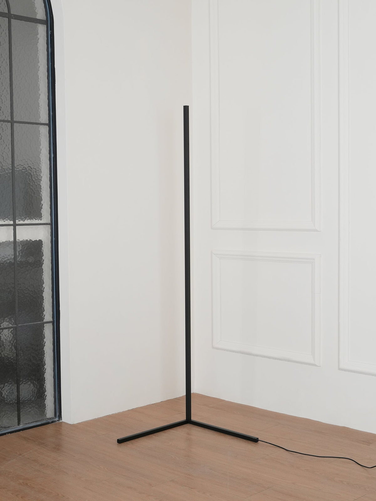 Seleina Minimalistische Stehleuchte aus Silikon