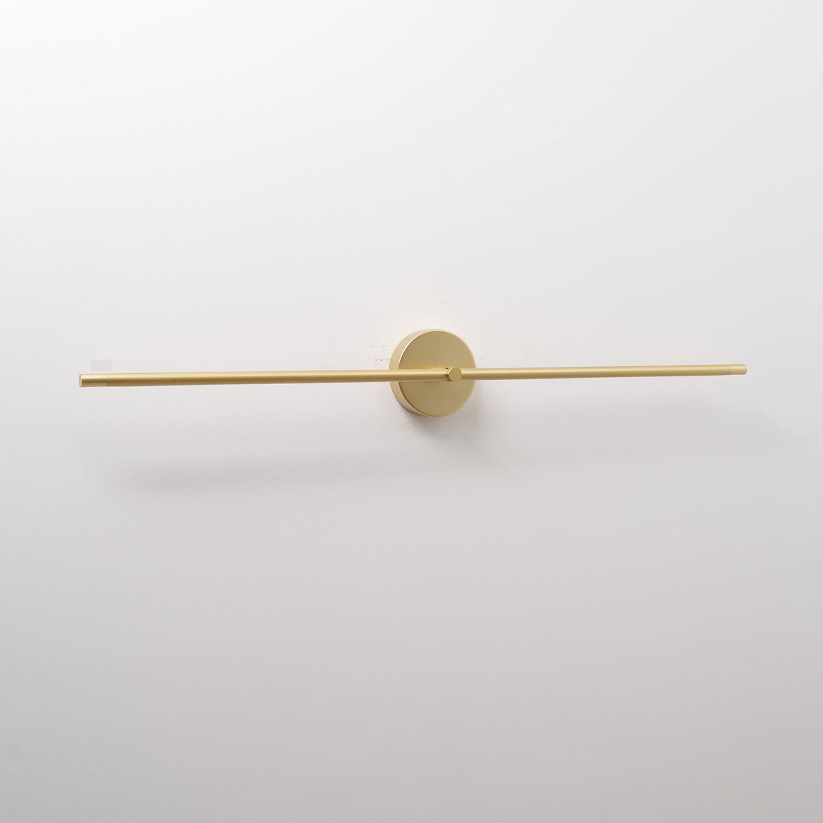 Minimalistische zeitgenössische lineare LED-Wandleuchte mit Stecker