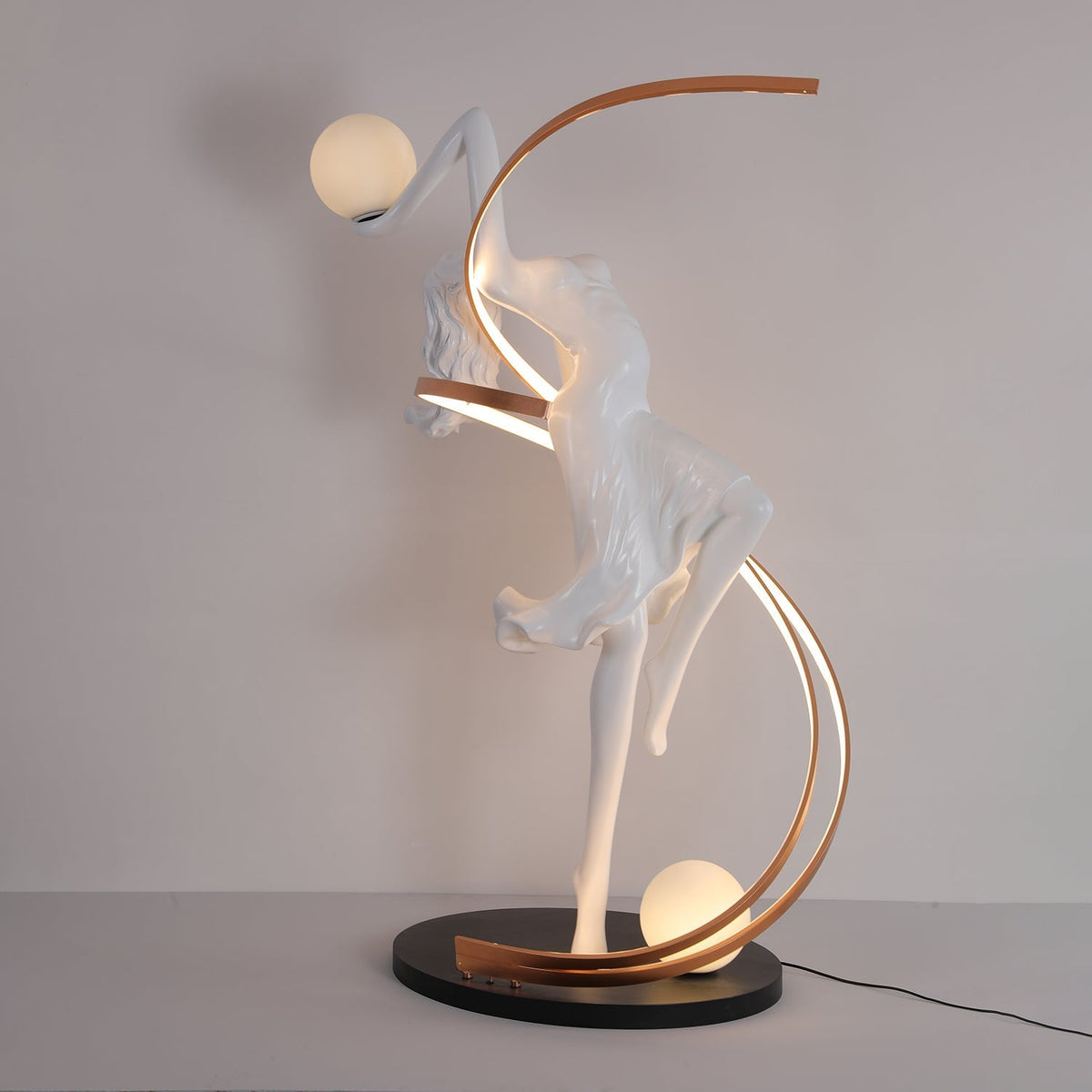 Mirorelia Stehleuchte Göttinnenstatue Elegant