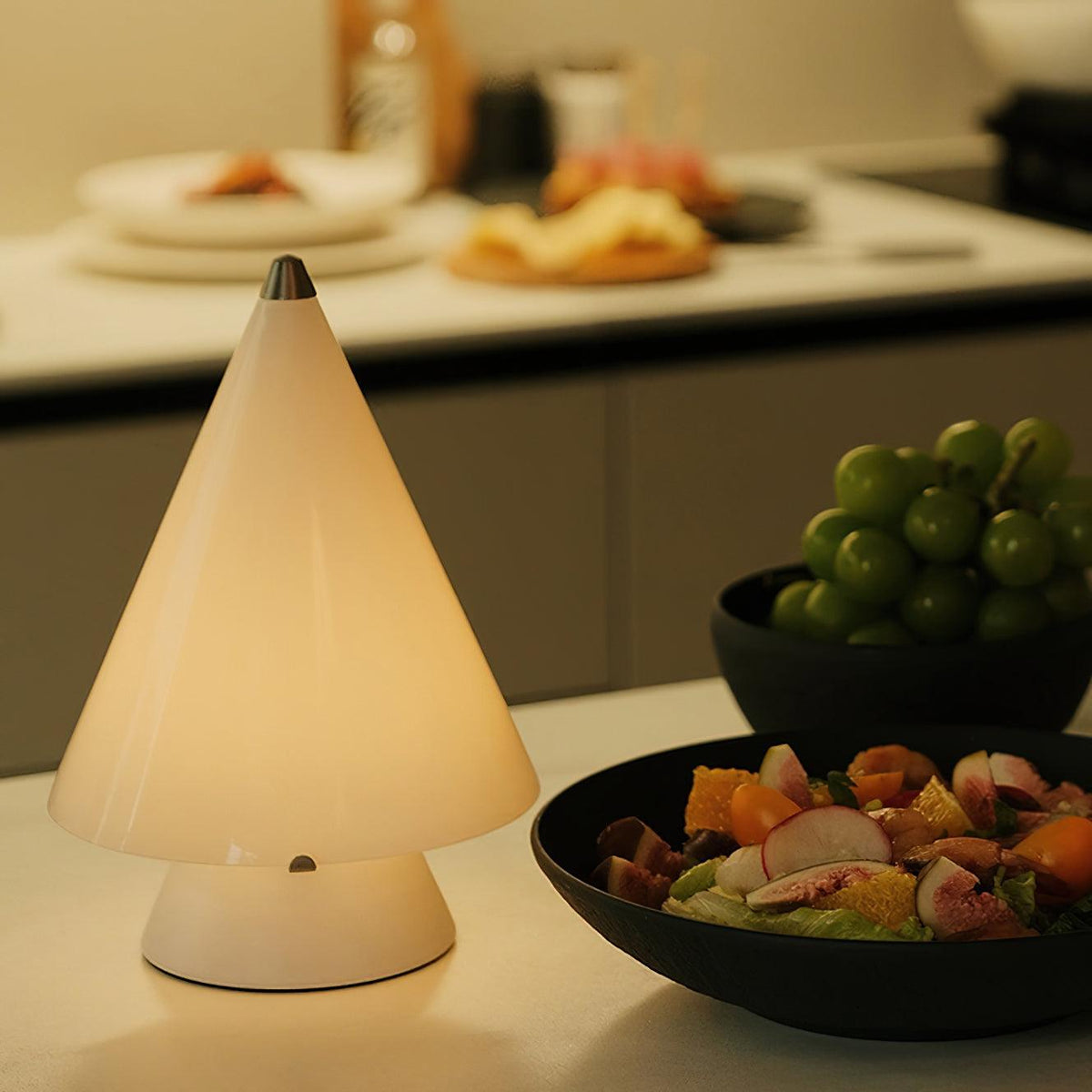 Lrtvin Minimalistische Tischleuchte aus Glas