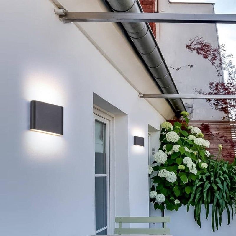 Ray Modern Wasserdichte LED Wandleuchte Rechteckig Innen/Außen Weiß/Schwarz Metall