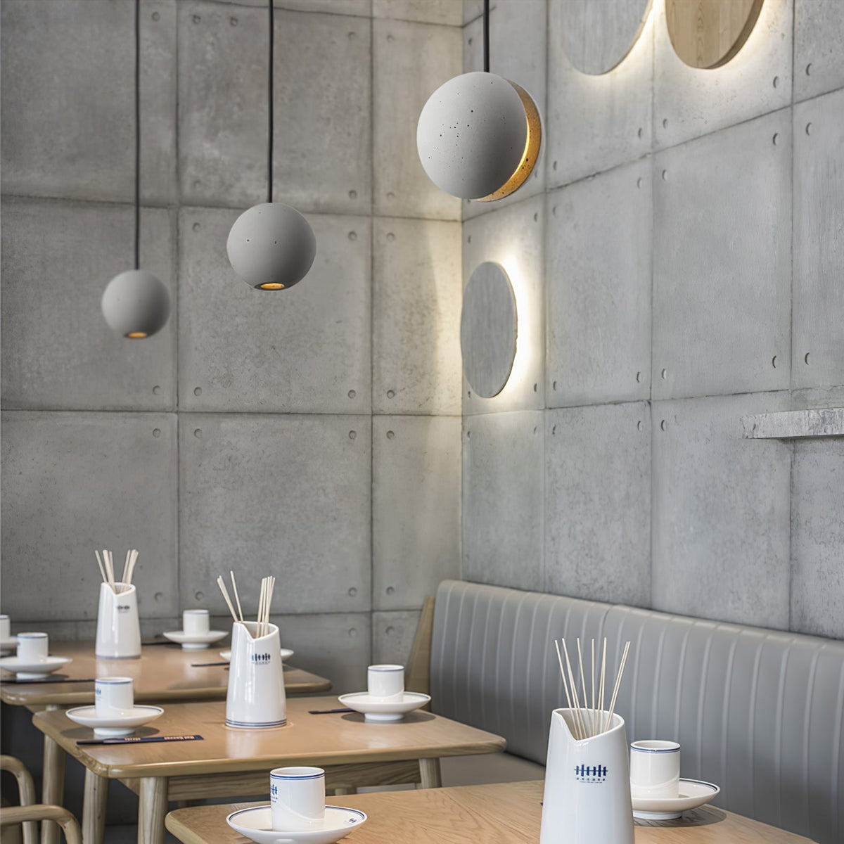 Umi Pendelleuchte aus Beton Kugel Mond Minimalistisch