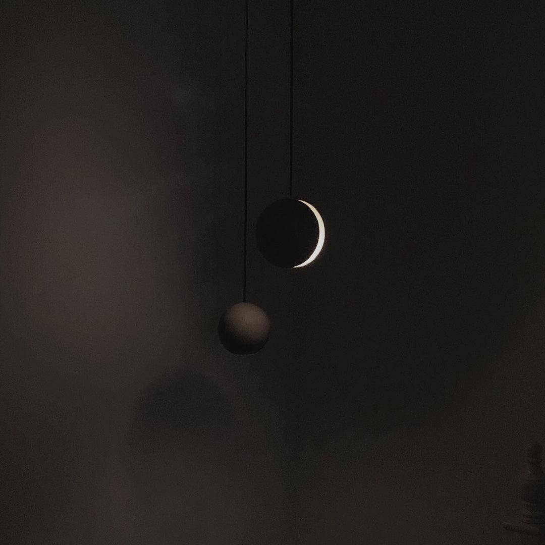 Umi Pendelleuchte aus Beton Kugel Mond Minimalistisch