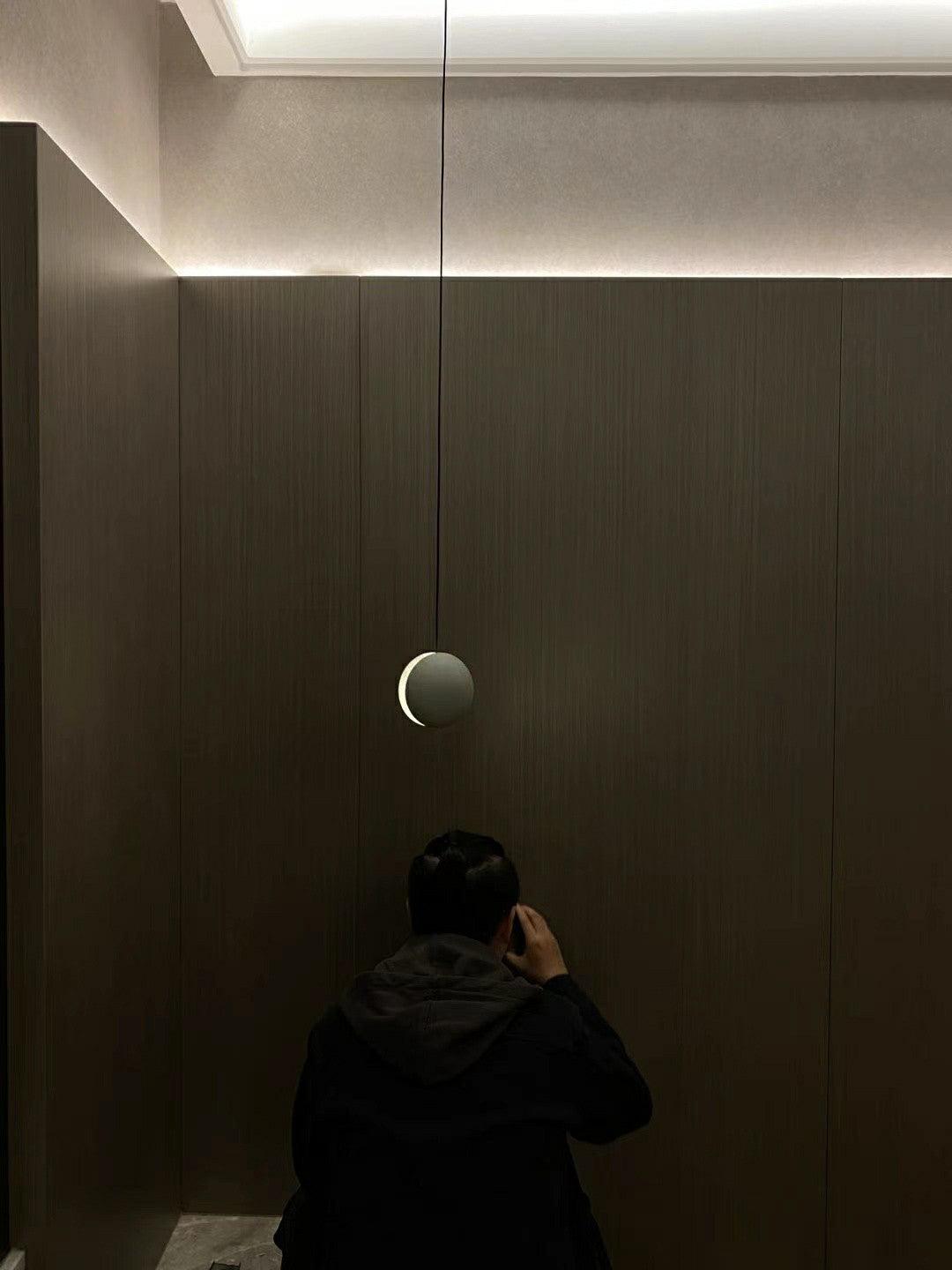 Umi Pendelleuchte aus Beton Kugel Mond Minimalistisch