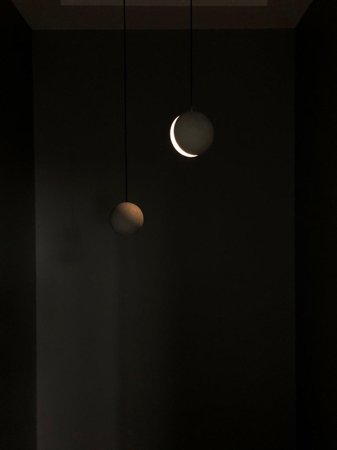 Umi Pendelleuchte aus Beton Kugel Mond Minimalistisch