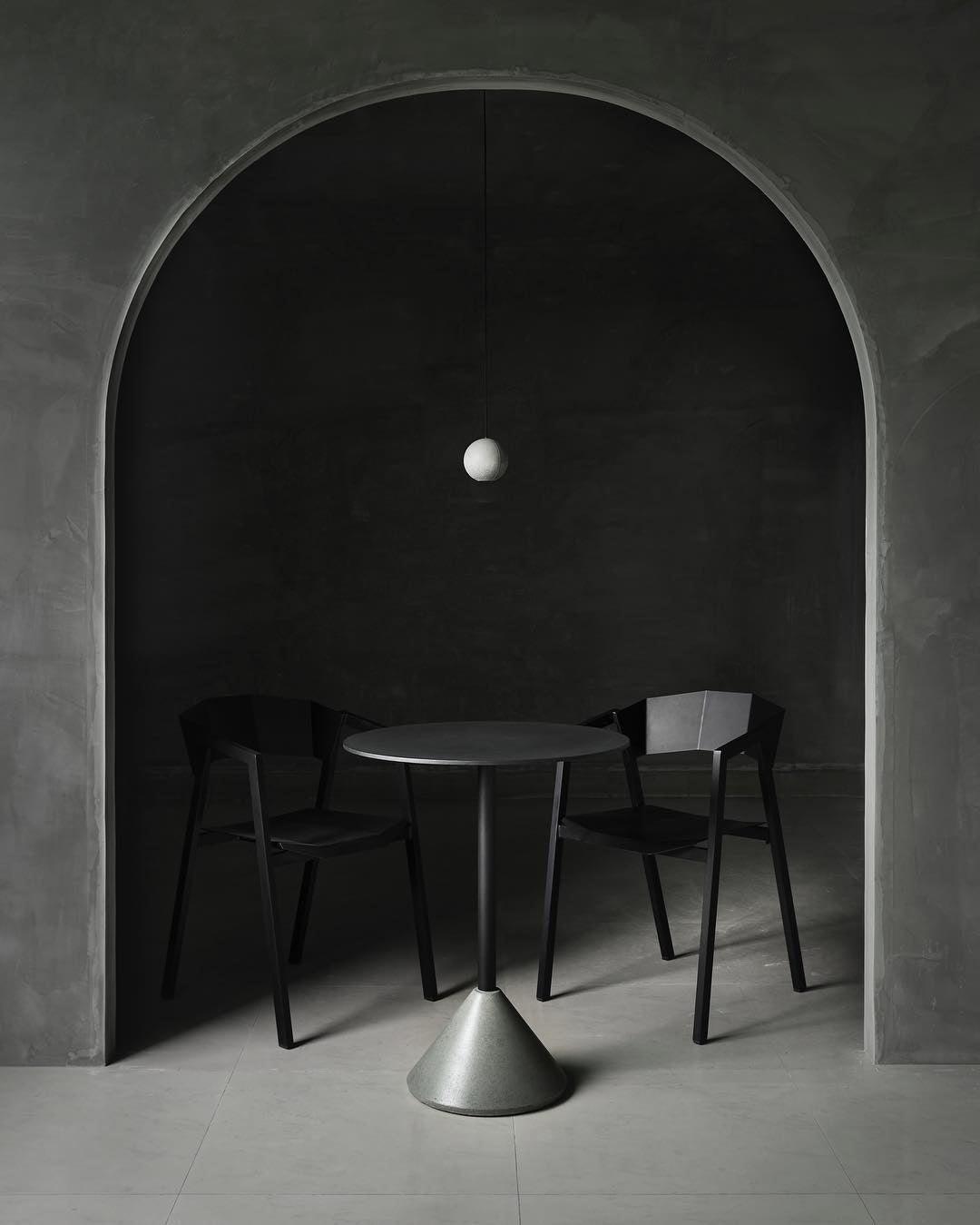 Umi Pendelleuchte aus Beton Kugel Mond Minimalistisch