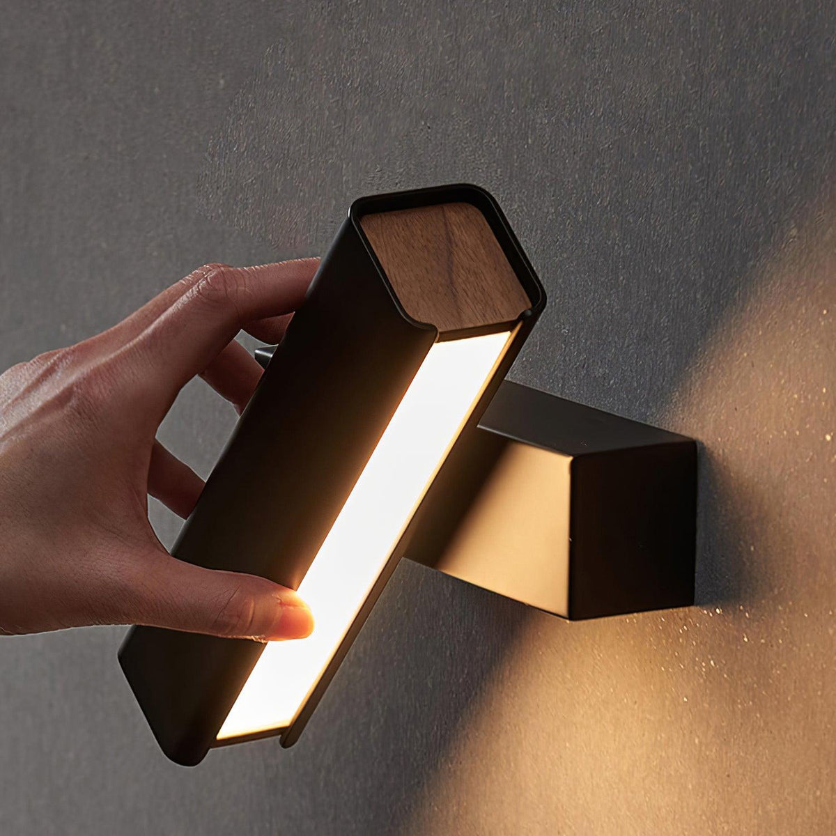 Verstellbare Aluminium-Wandleuchte für Schlafzimmer und Wohnzimmer | Cielum