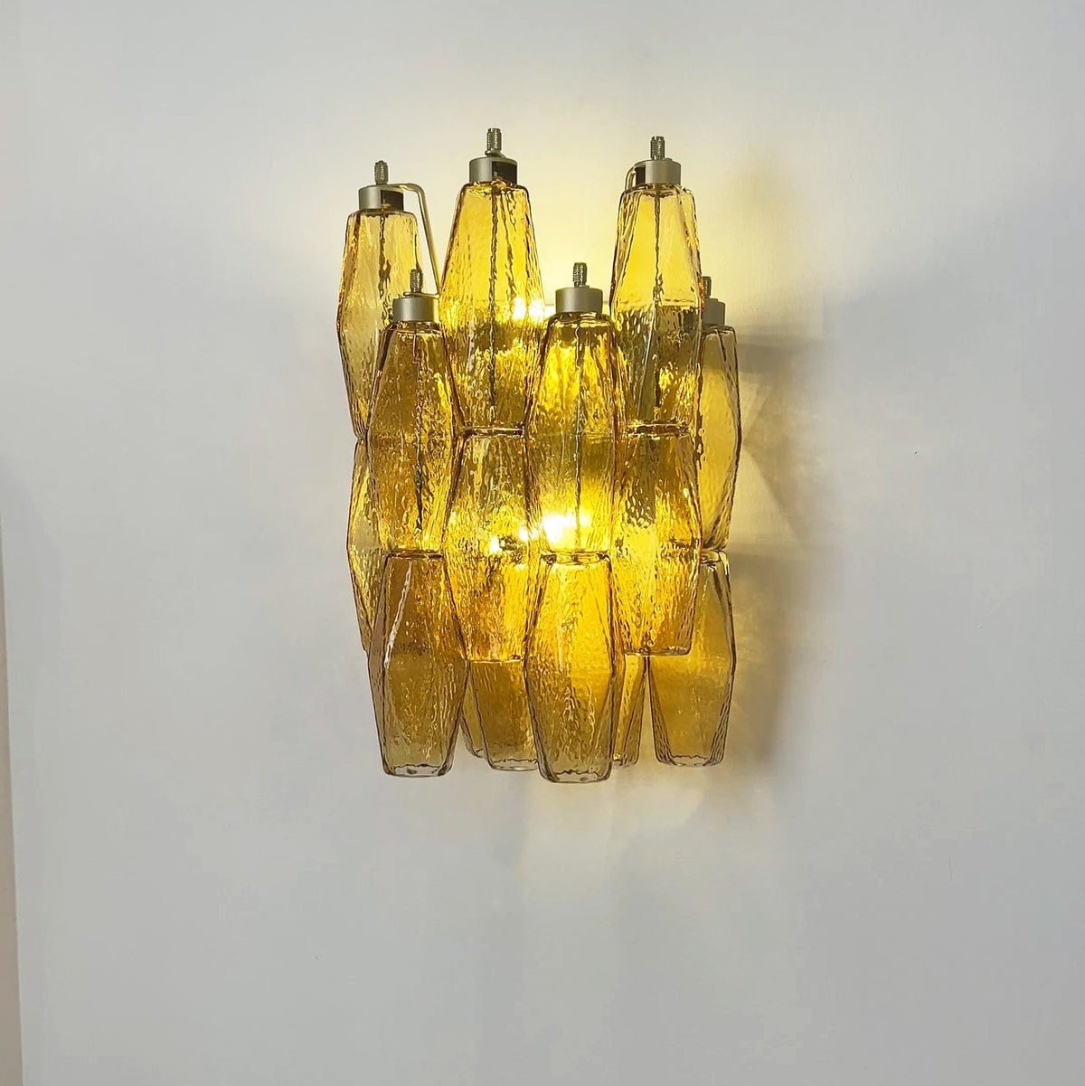Liorenette Wandleuchte Bernstein Rhombus-Glas Geometrisches Murano Warmglühen