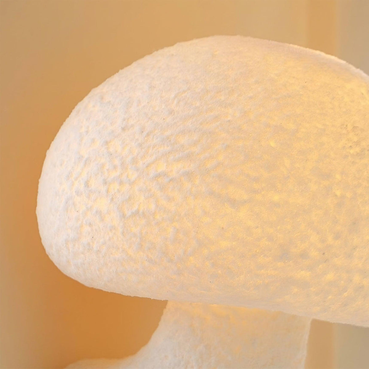 Mior Individual Creativity Mushroom Kunstharz-Wandleuchte