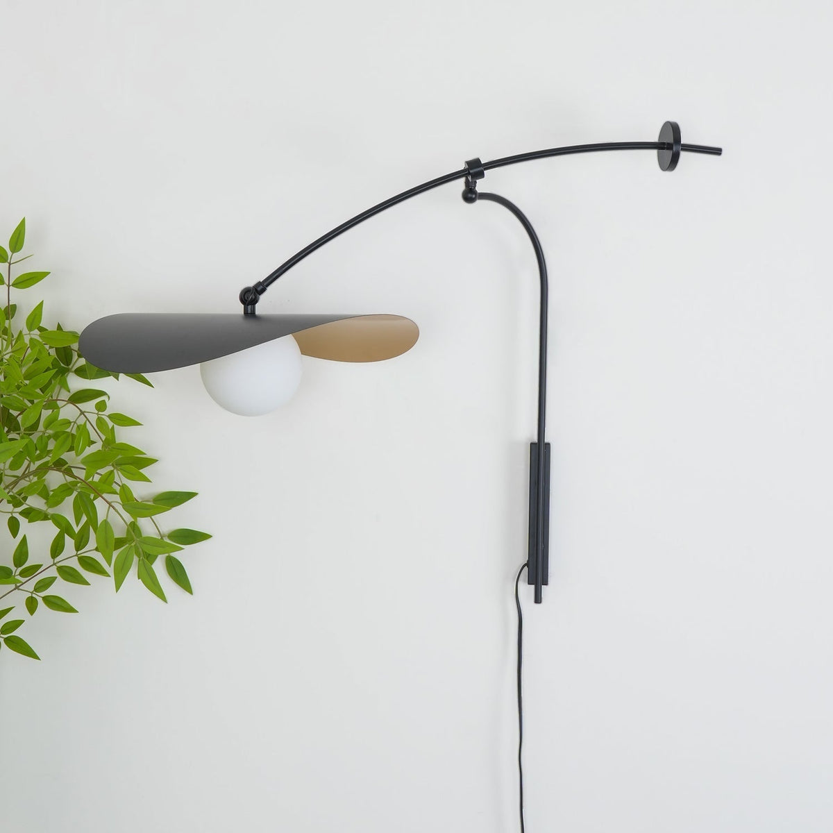 Tirove Glas Minimalistische Wandleuchte
