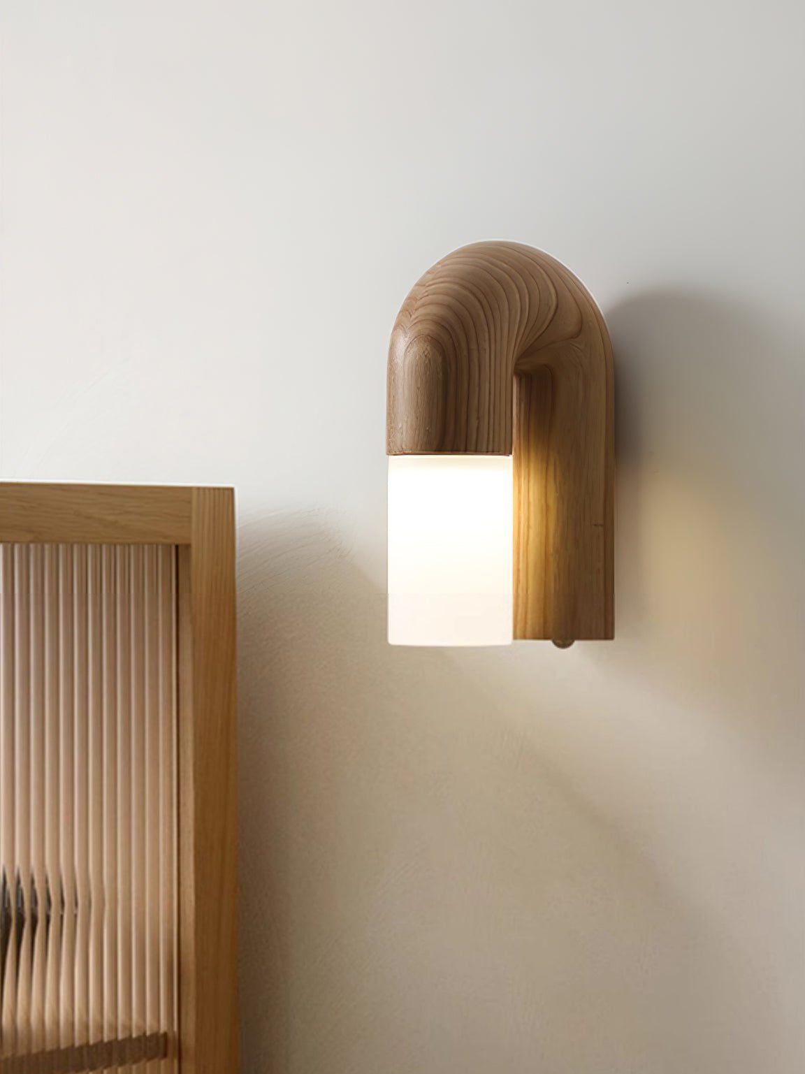 King zeitgenössische minimalistische Wandleuchte aus Holz