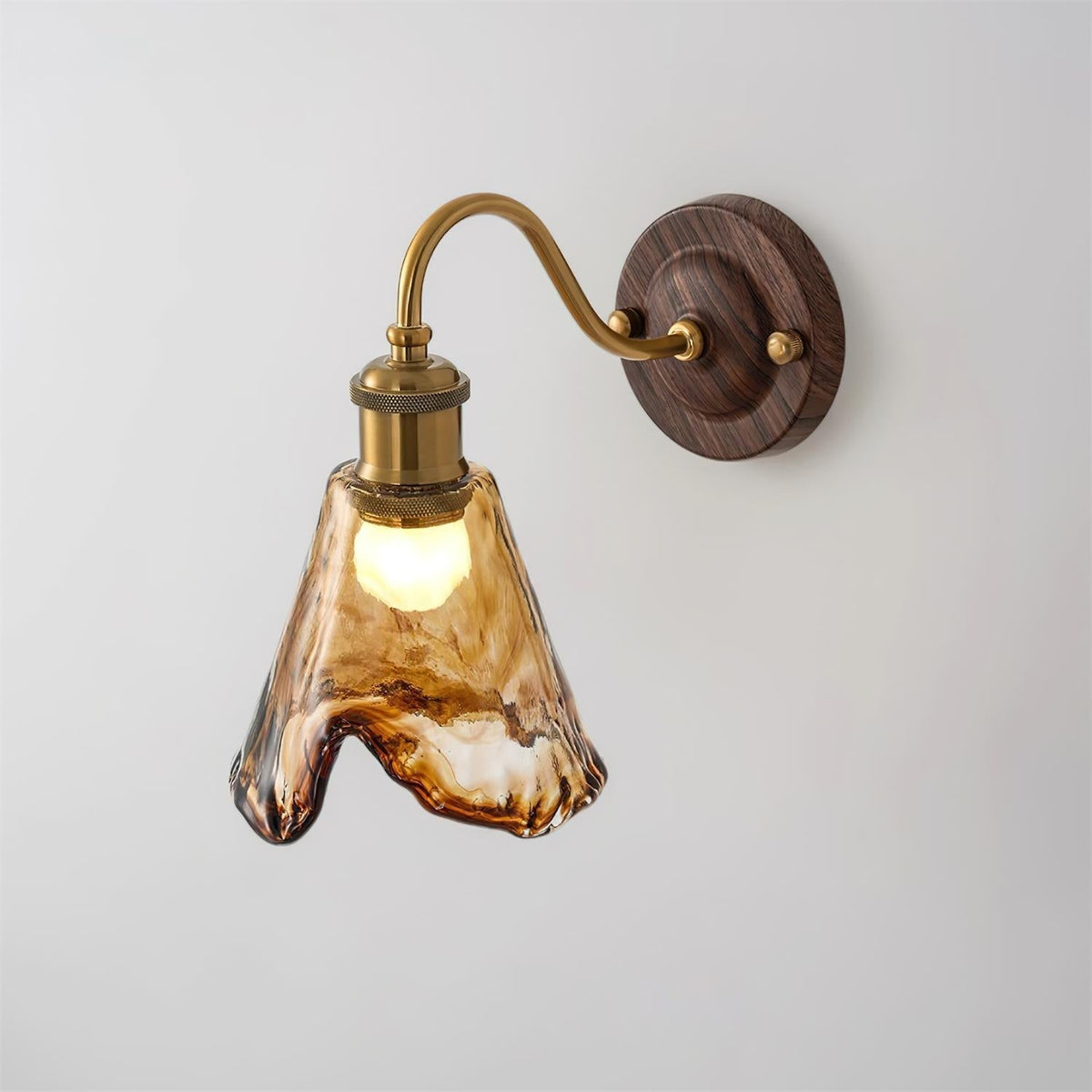 Nalia Wandleuchte Bernsteinfarbenes Glas Walnuss Gold Vintage