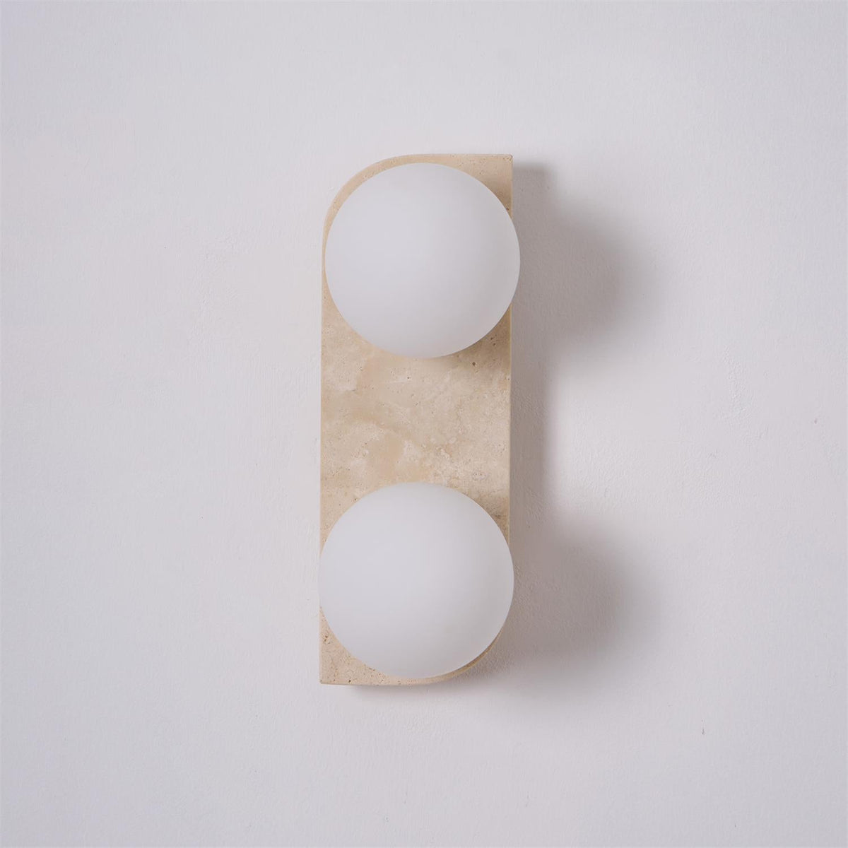 Serearia Minimalistische Wandleuchte aus Gelbem Travertin mit Stecker