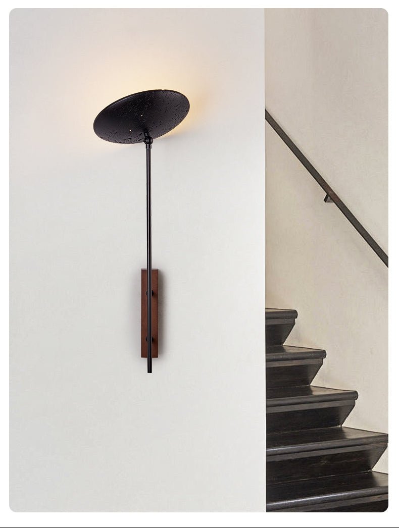 Fawn Sonnenblume moderne schwarze Travertin-Wandleuchte