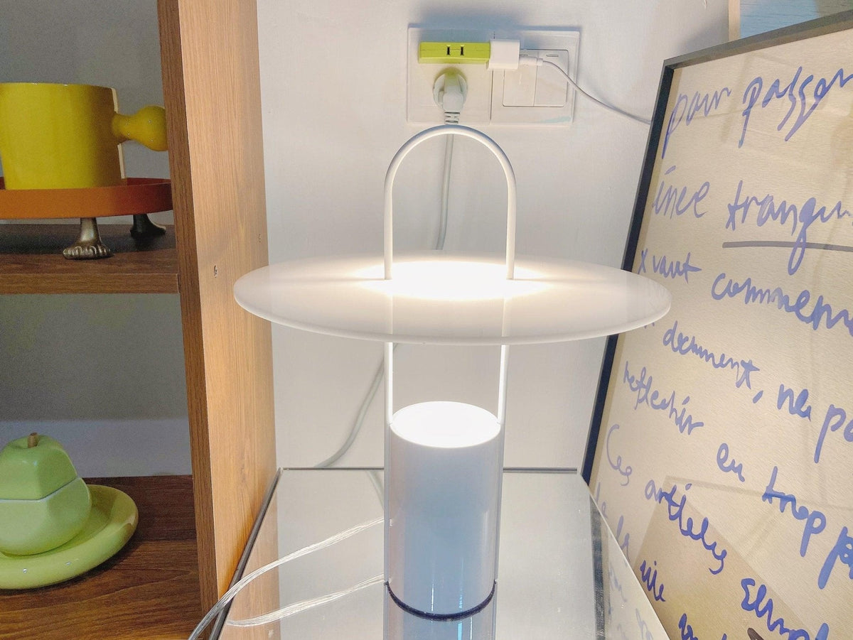 Hattie moderne Tischlampe