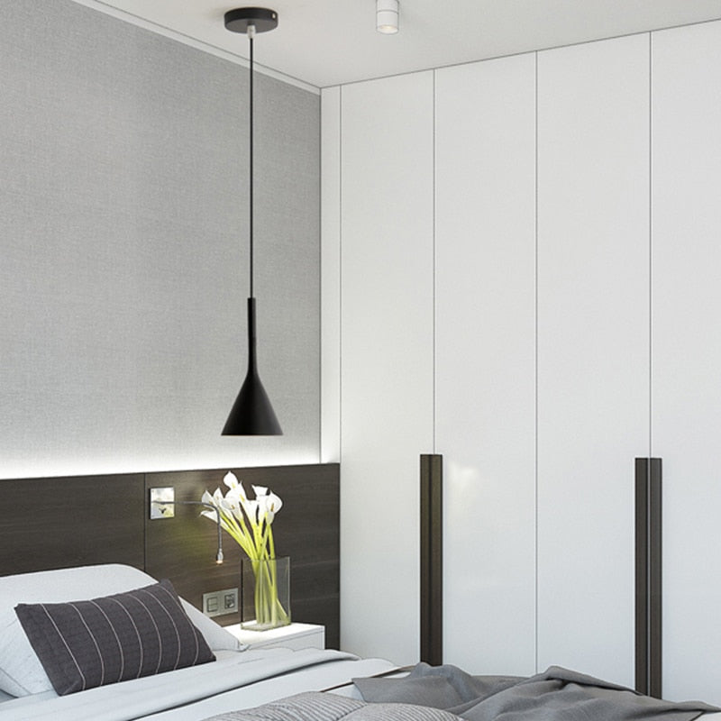 Valentina Modern LED Pendelleuchte Schwarz/Blau/Grün/Rosa/Rot/Weiß/Gelb/Grau Esszimmer/Restaurant Metall