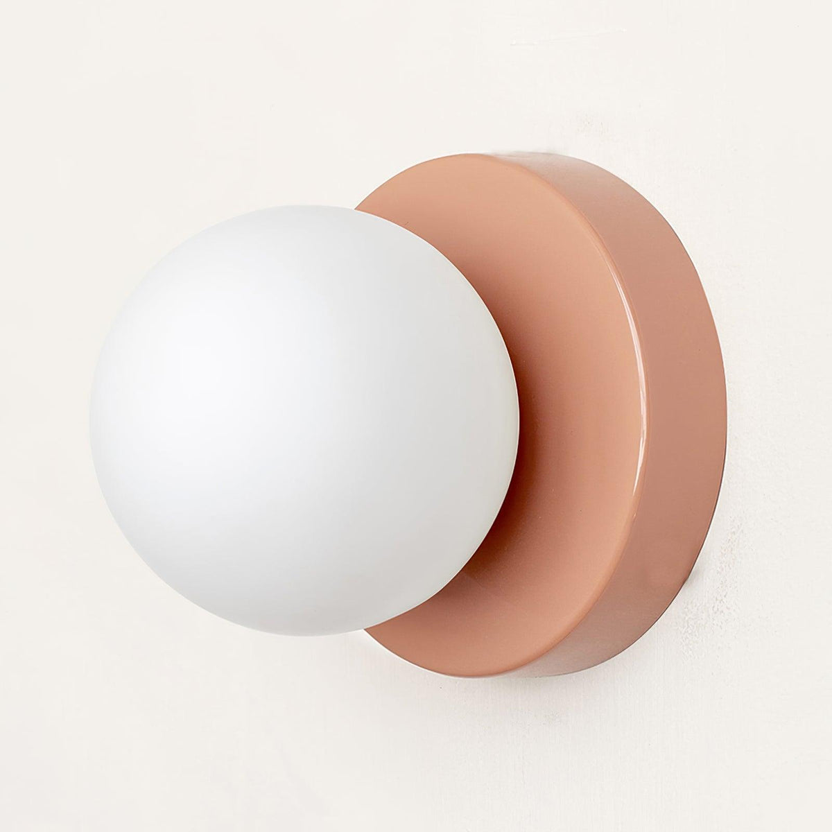 Celarella zeitgenössische minimalistische Wandleuchte aus Glas