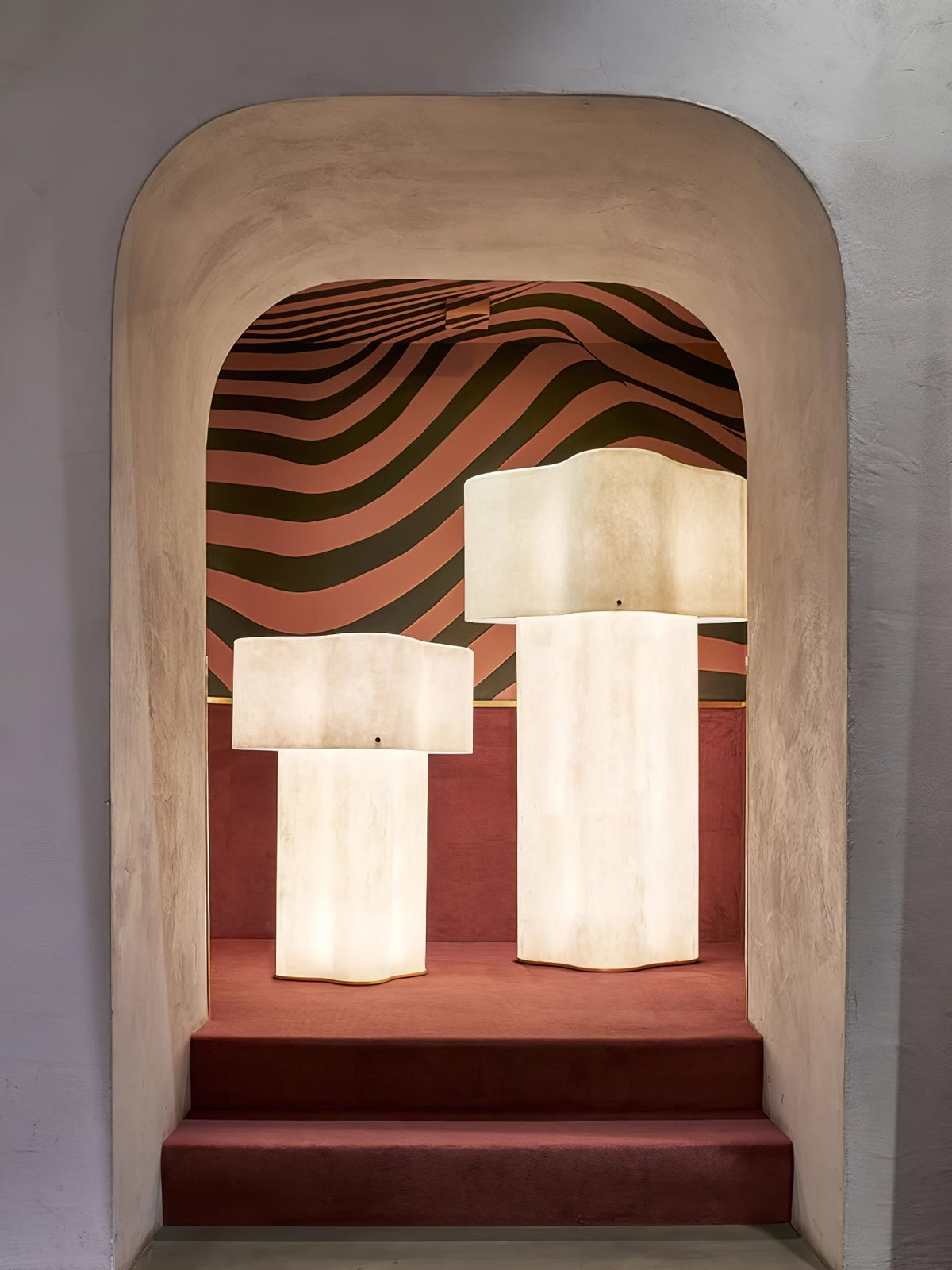 Loneo Minimalistische Stehleuchte aus FRP