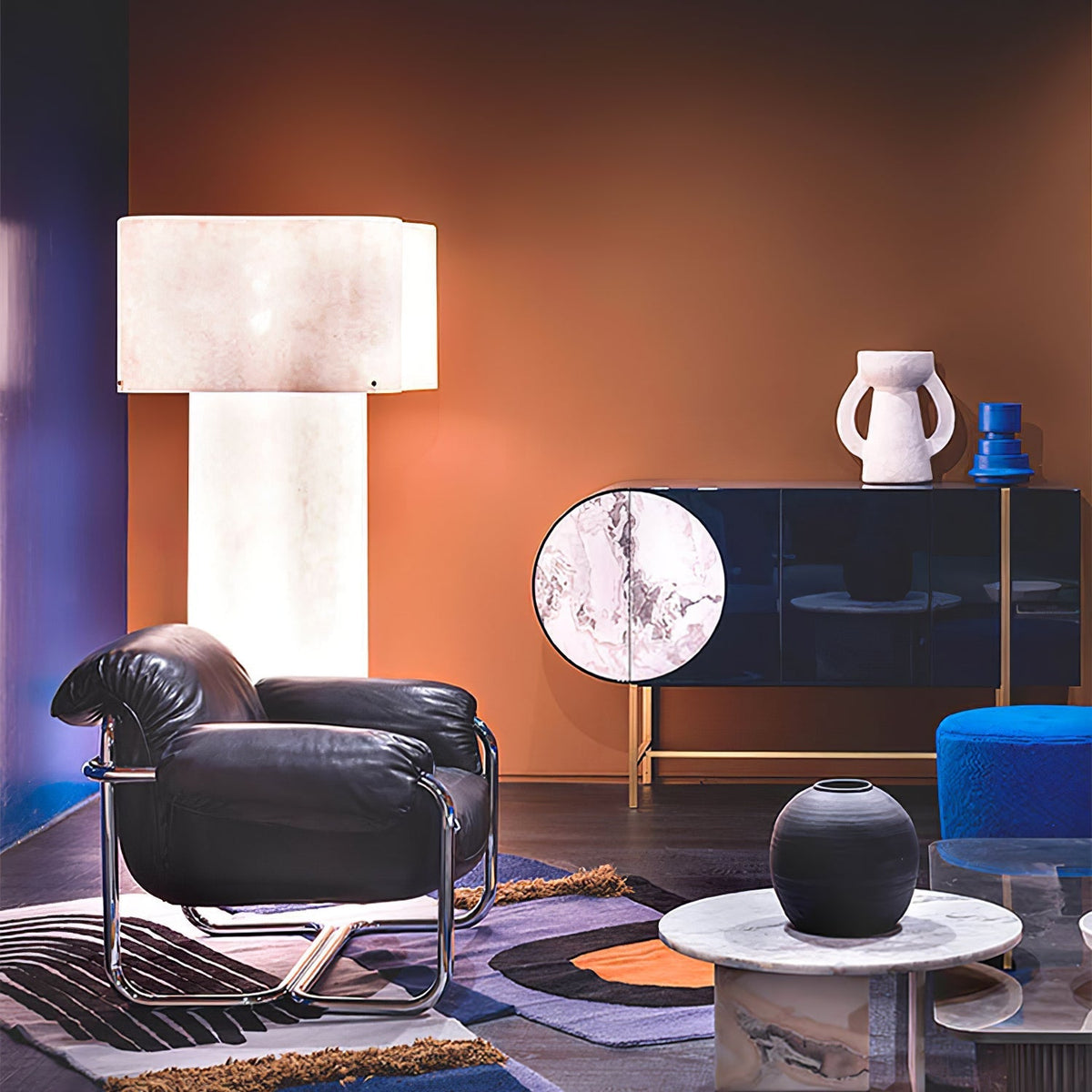 Loneo Minimalistische Stehleuchte aus FRP