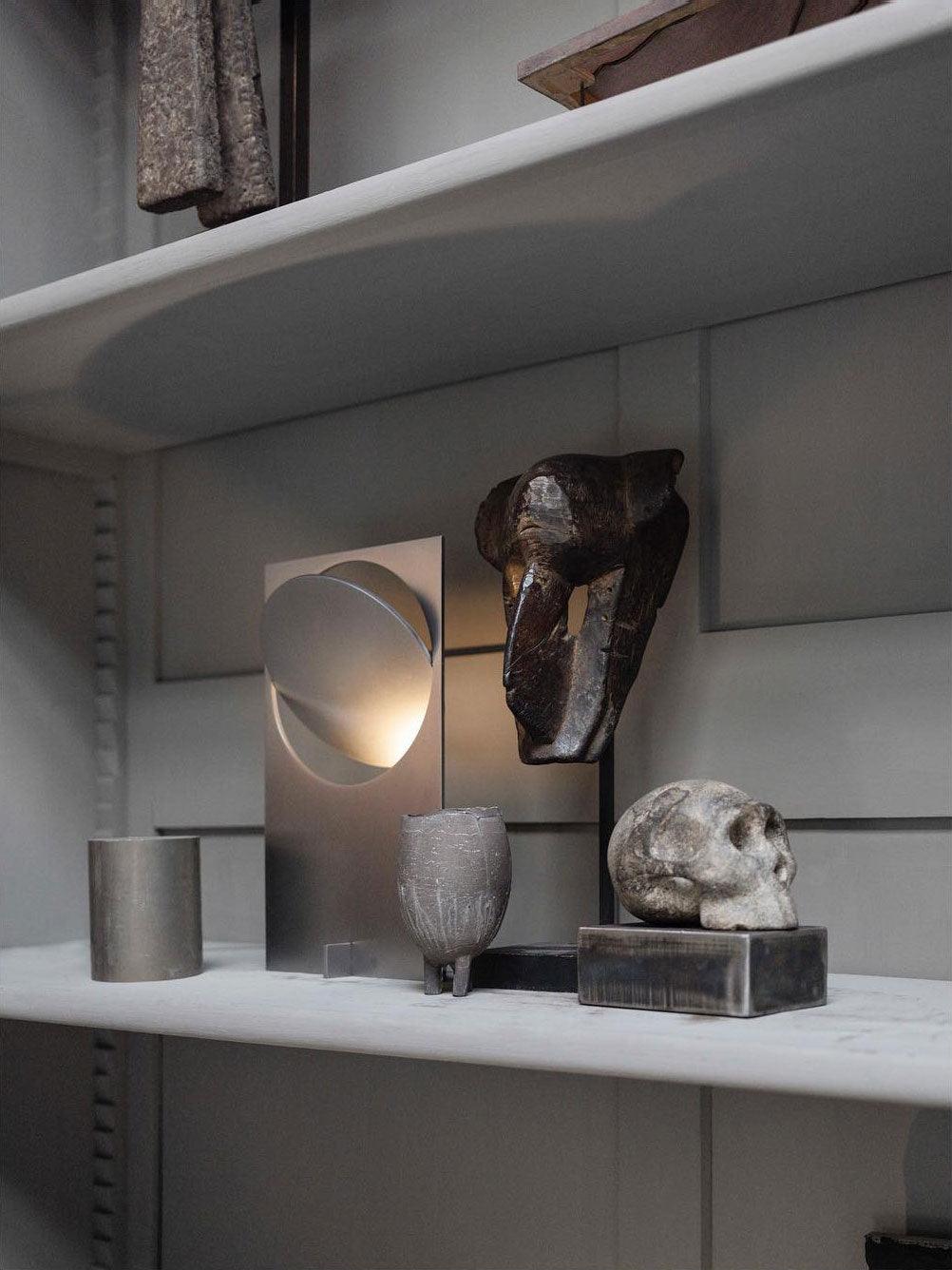 Sixor Steel futuristische Tischleuchte