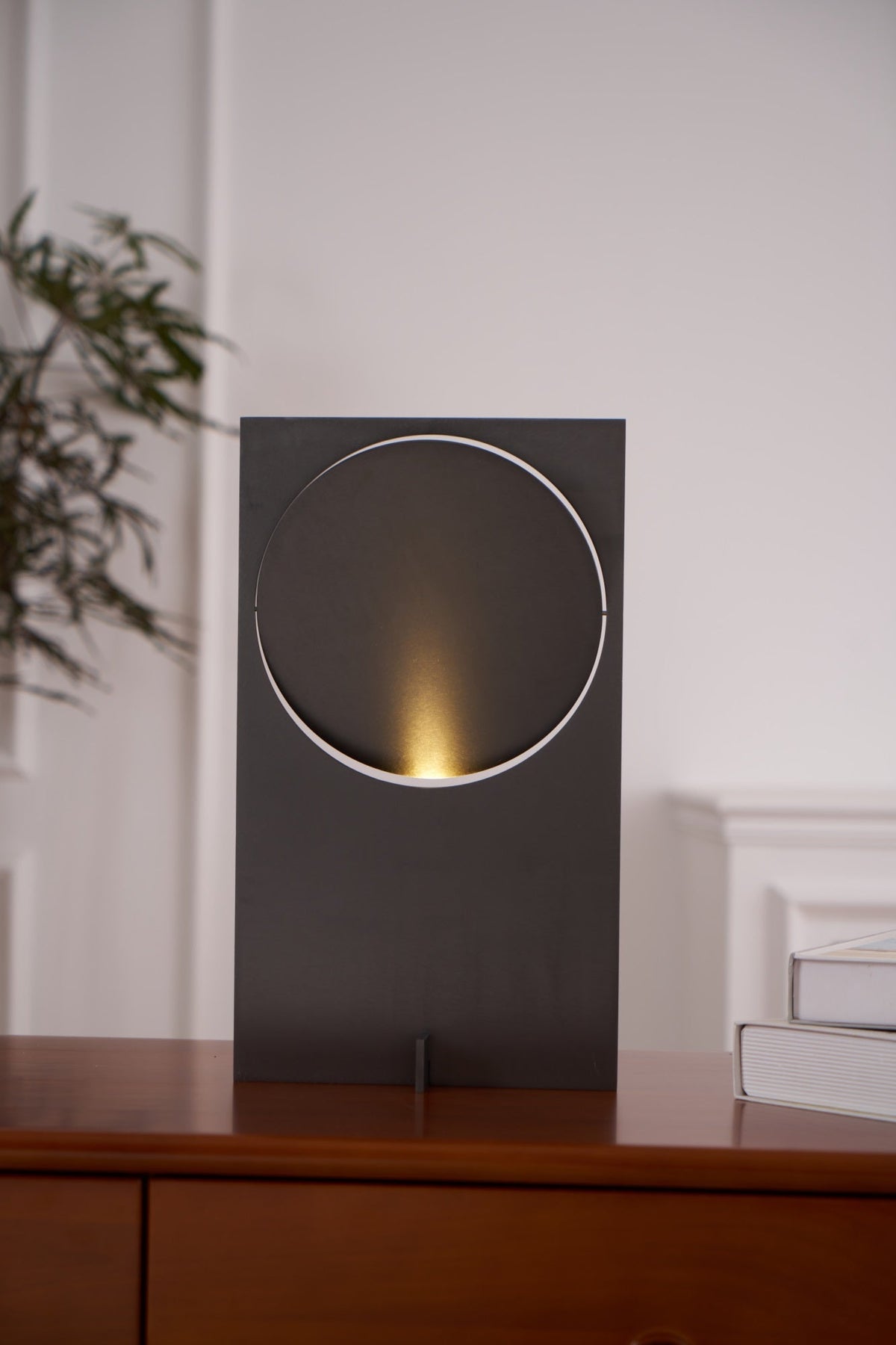 Sixor Steel futuristische Tischleuchte