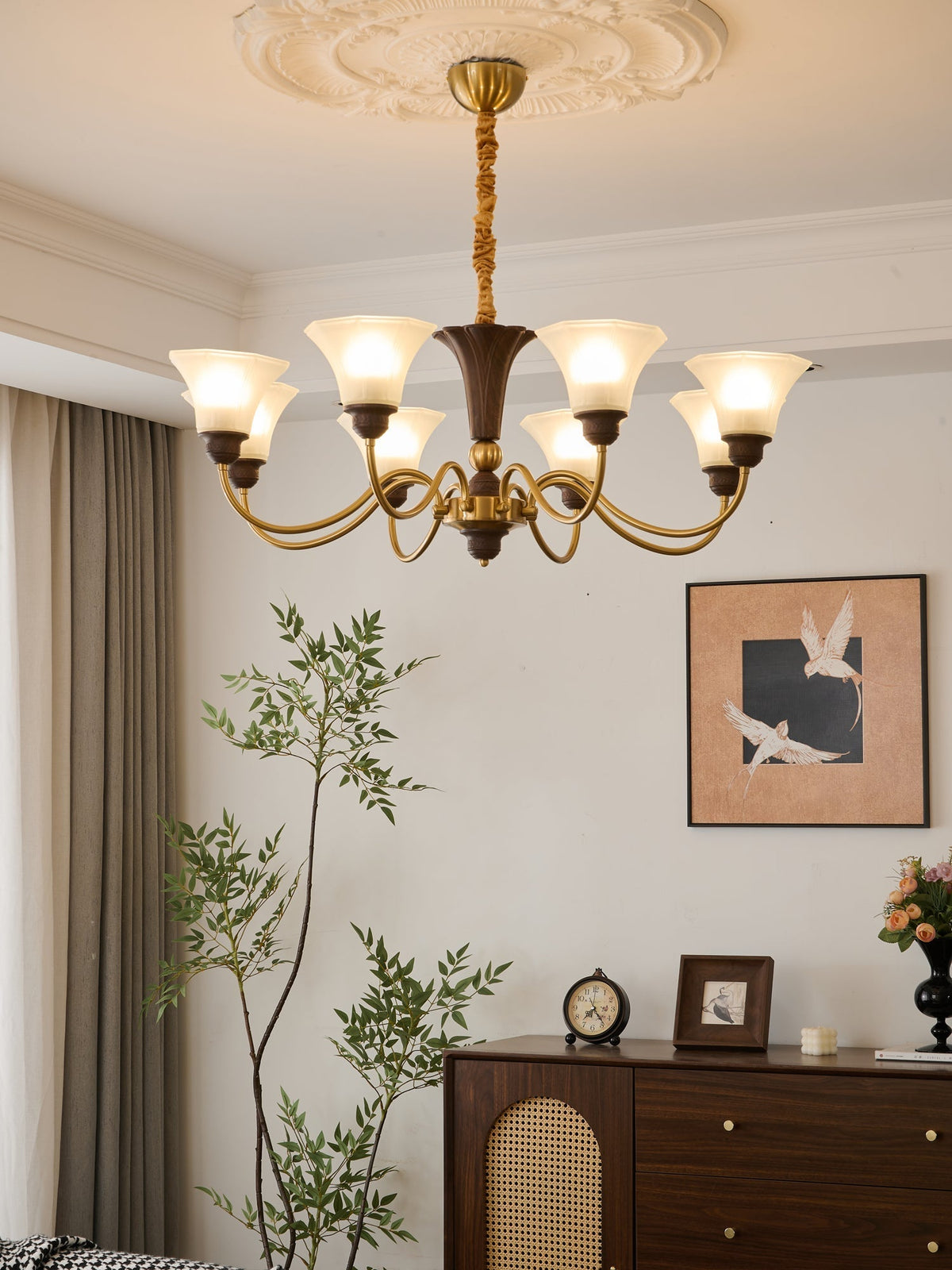 Ciphaen Kronleuchter aus Holz im Vintage-Stil mit traditionellem Eleganz-Look und Glas