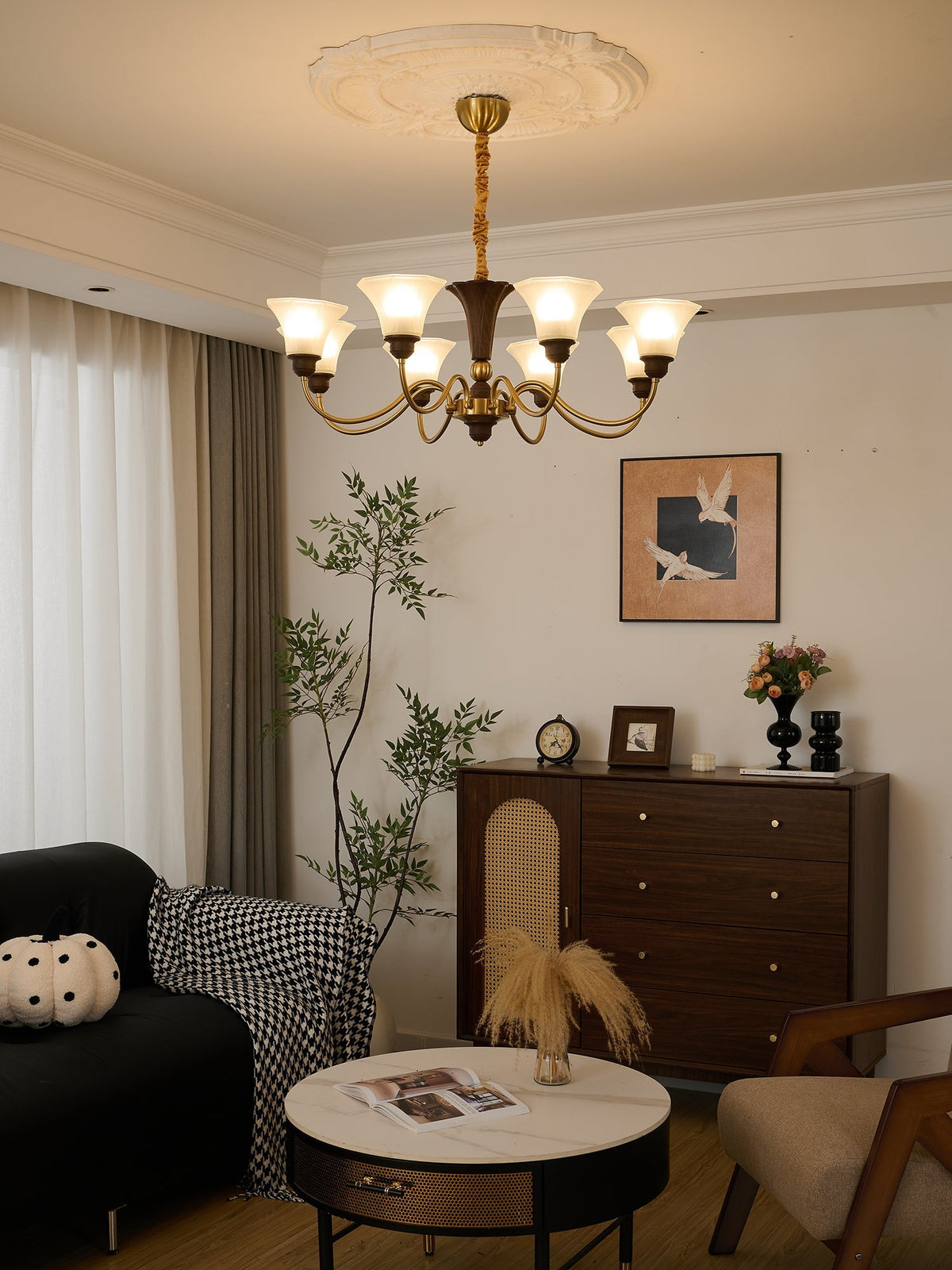 Ciphaen Kronleuchter aus Holz im Vintage-Stil mit traditionellem Eleganz-Look und Glas