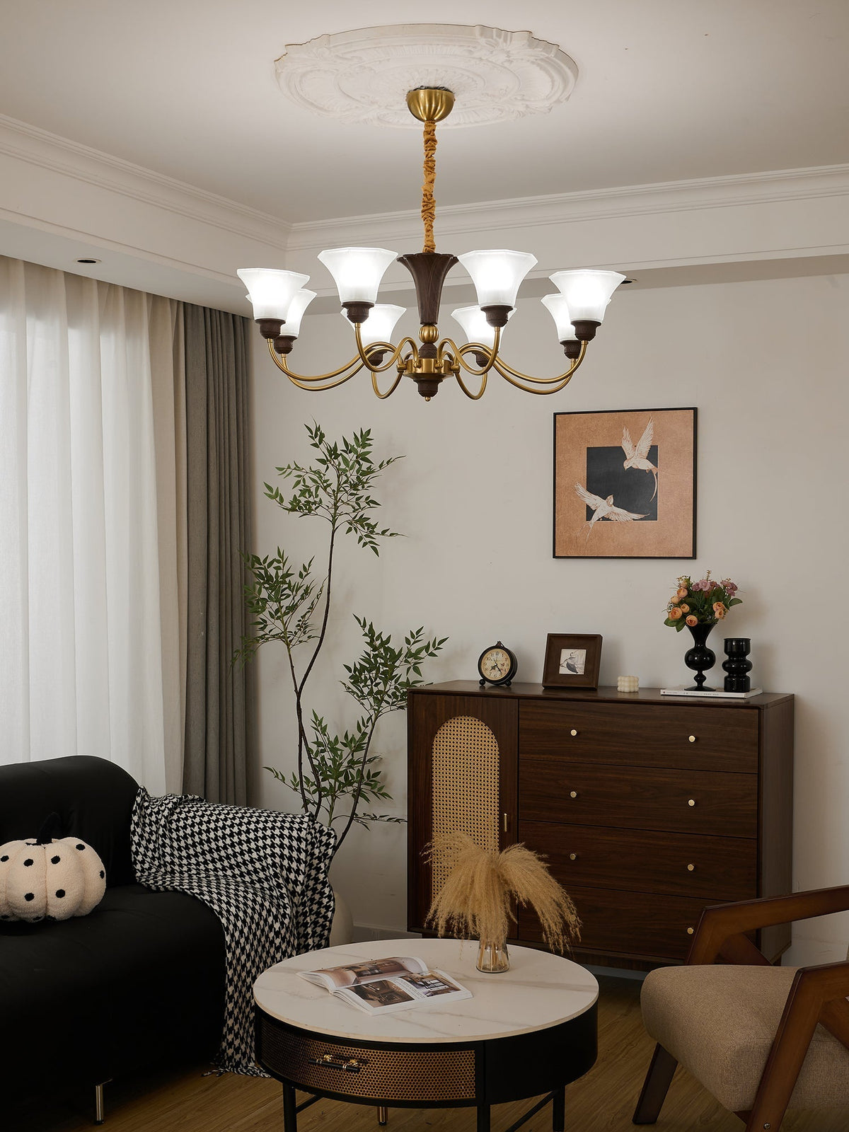 Ciphaen Kronleuchter aus Holz im Vintage-Stil mit traditionellem Eleganz-Look und Glas