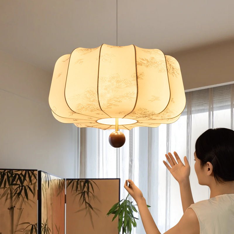Sylaeria Pendelleuchte aus Holz und Stoff