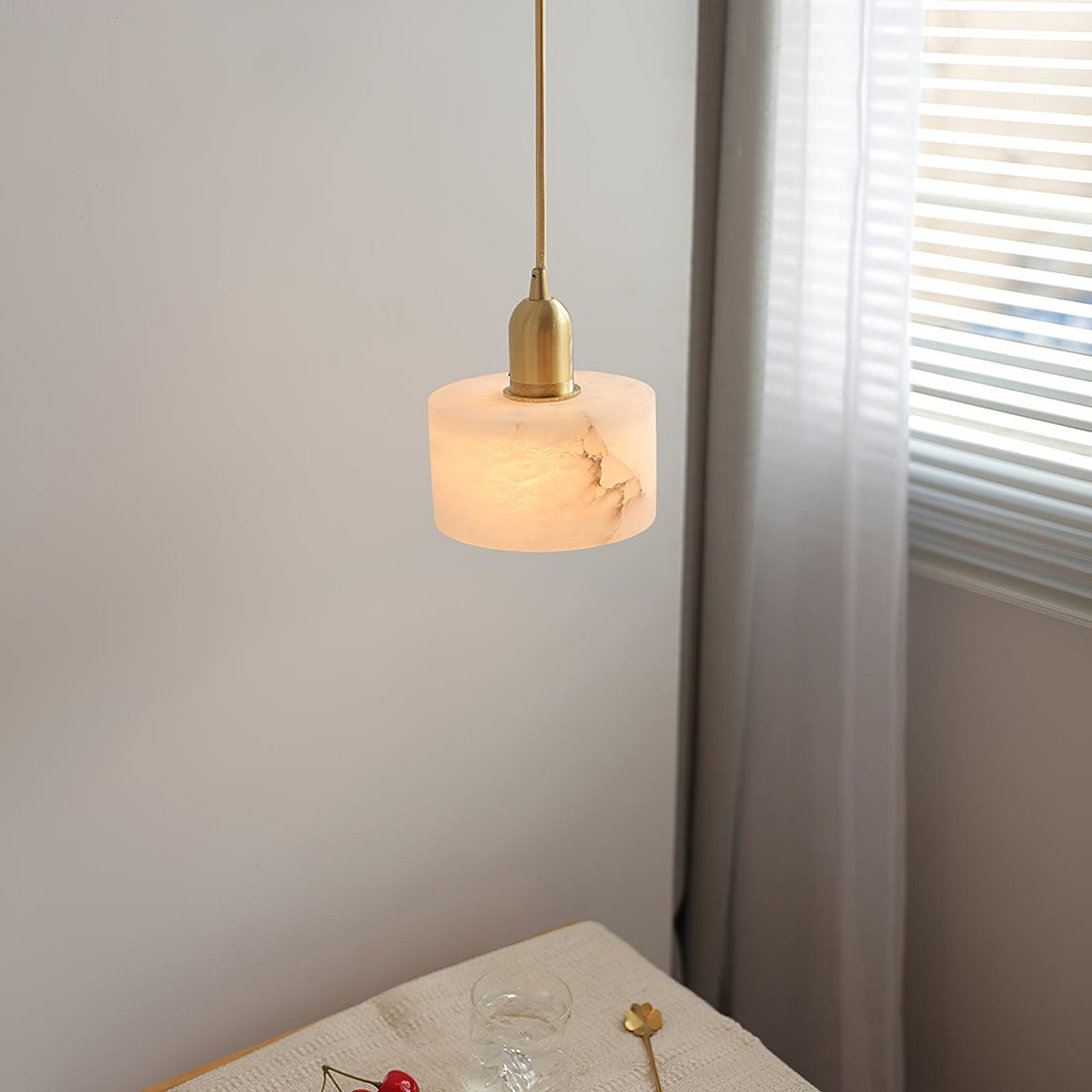Fjara Pendelleuchte aus Alabaster