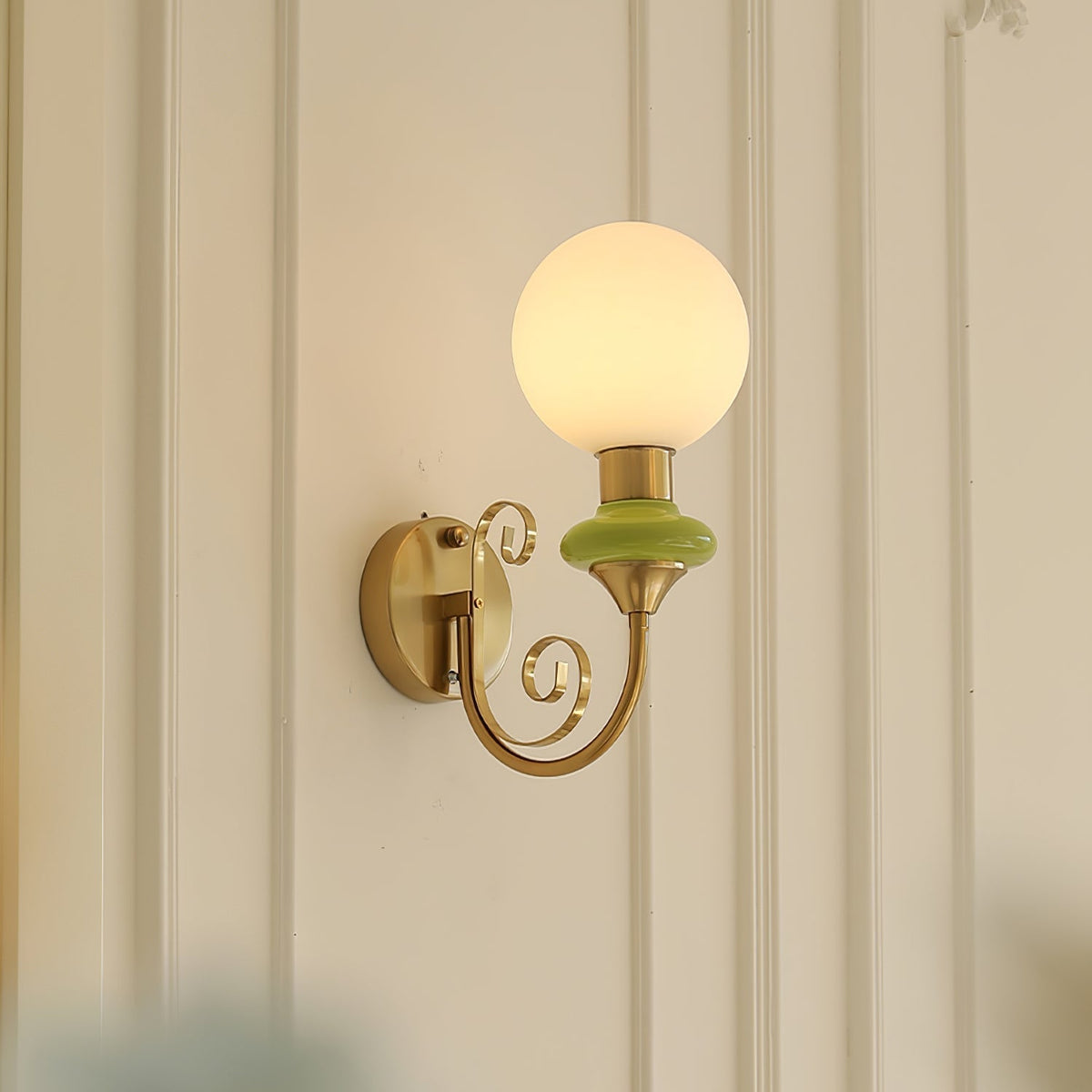 Bela Premium zeitgenössische Kunstglas-Wandleuchte