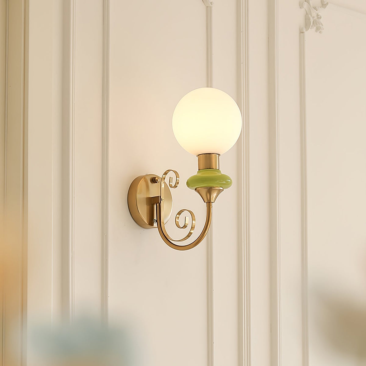 Bela Premium zeitgenössische Kunstglas-Wandleuchte