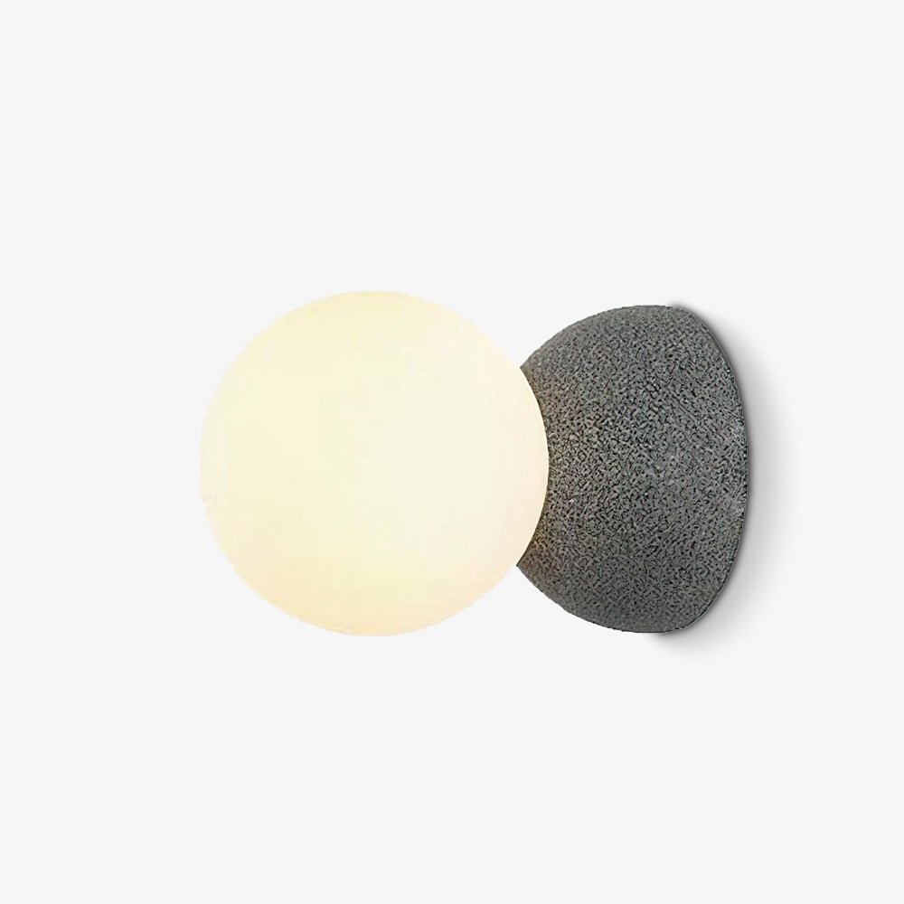 Eirinise Wandleuchte aus Beton mit Opalglas