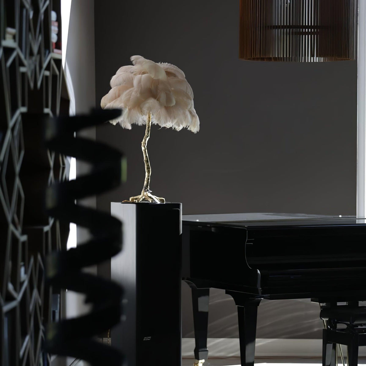 Ostrich Tischlampe aus Federn