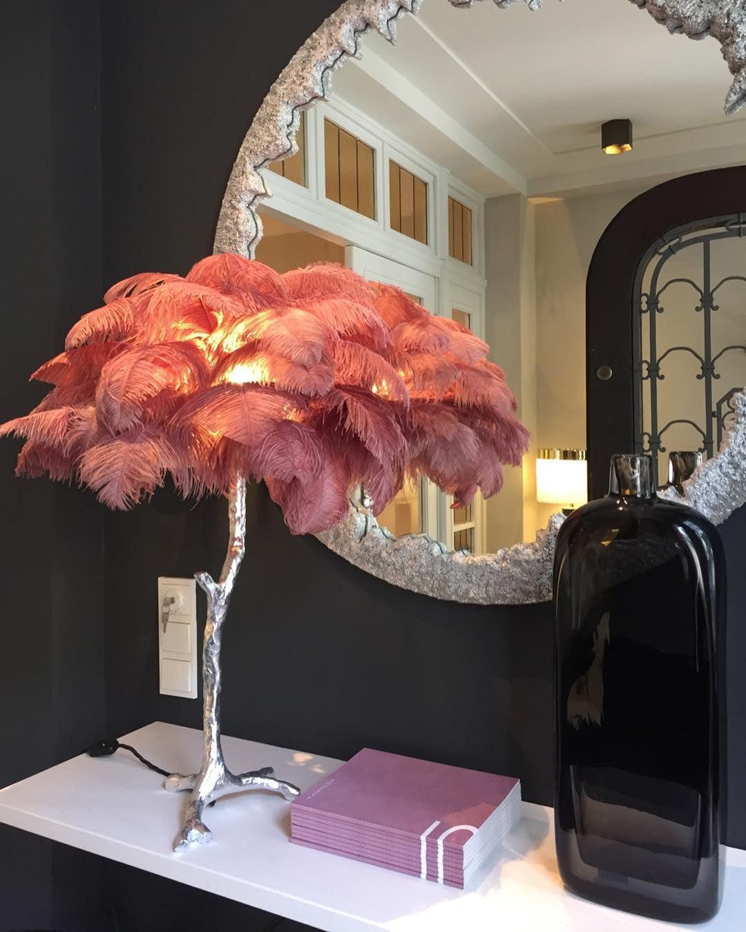 Ostrich Tischlampe aus Federn