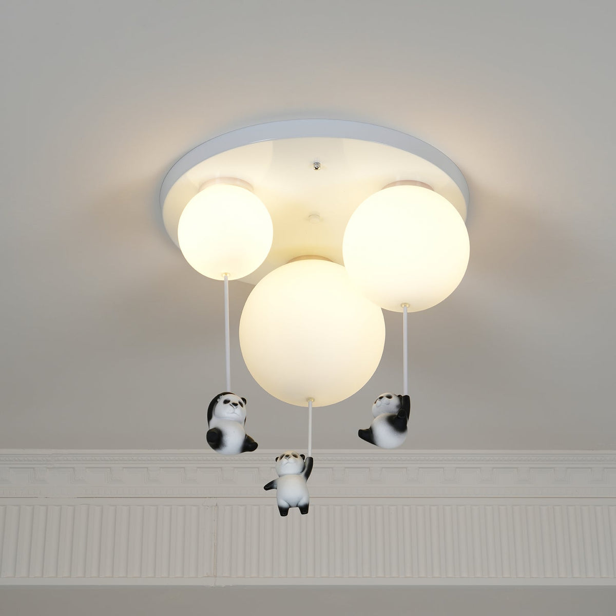 Yrath Elegance Panda-Glas-Deckenleuchte