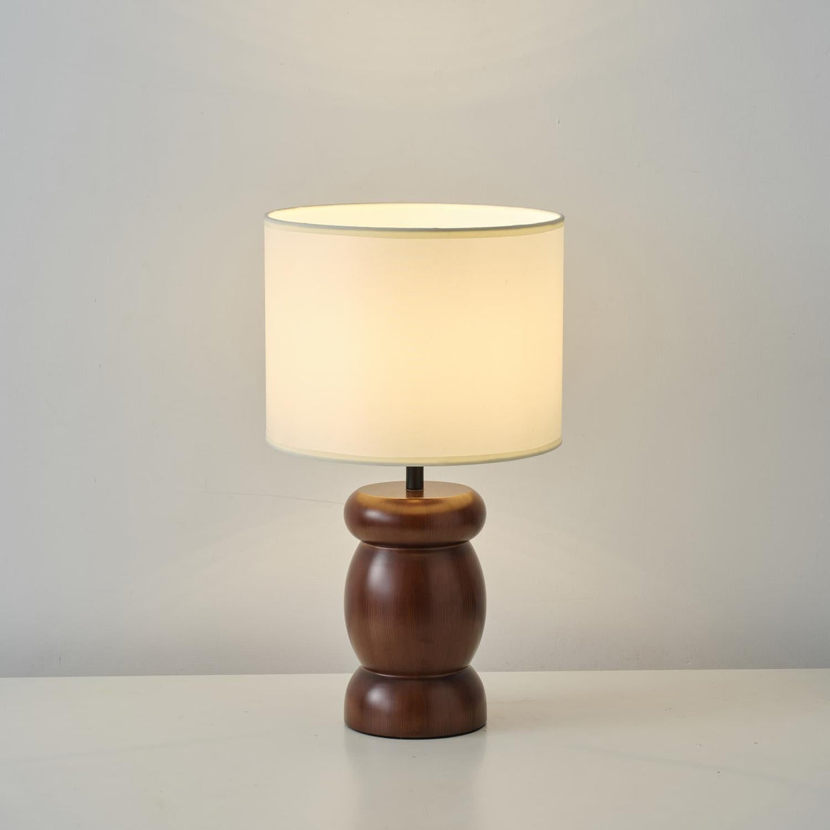 Beadon Tischleuchte aus Holz