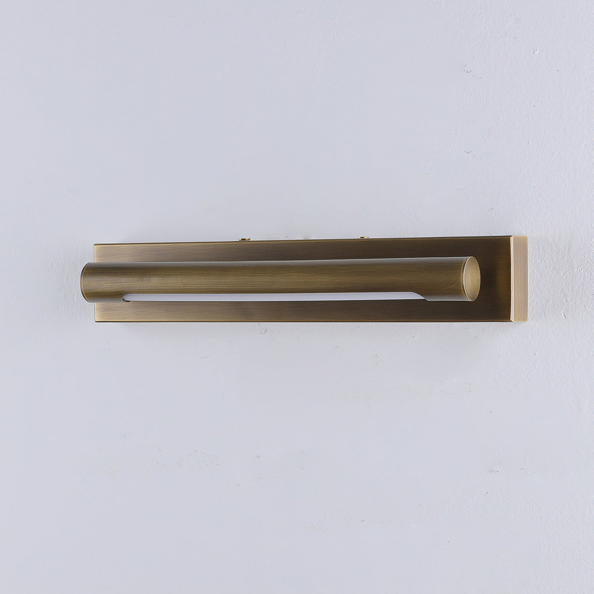 Reed lineare Wandleuchte aus Messing in Antikmessing