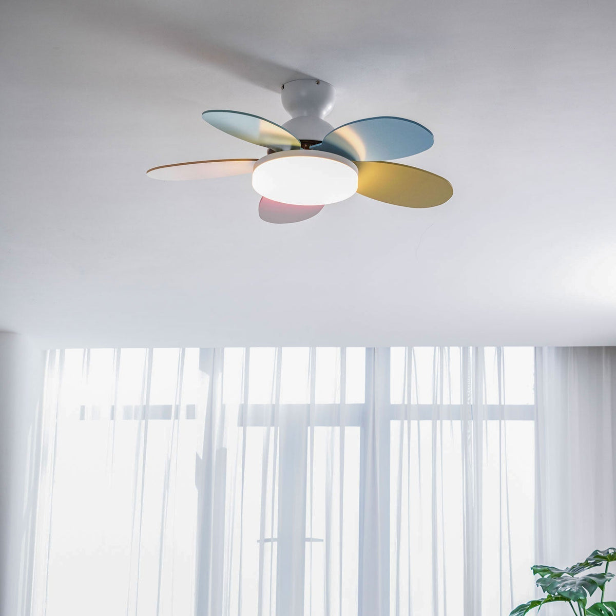 Eireise bunte Glas-Kinder-Deckenventilator mit Beleuchtung