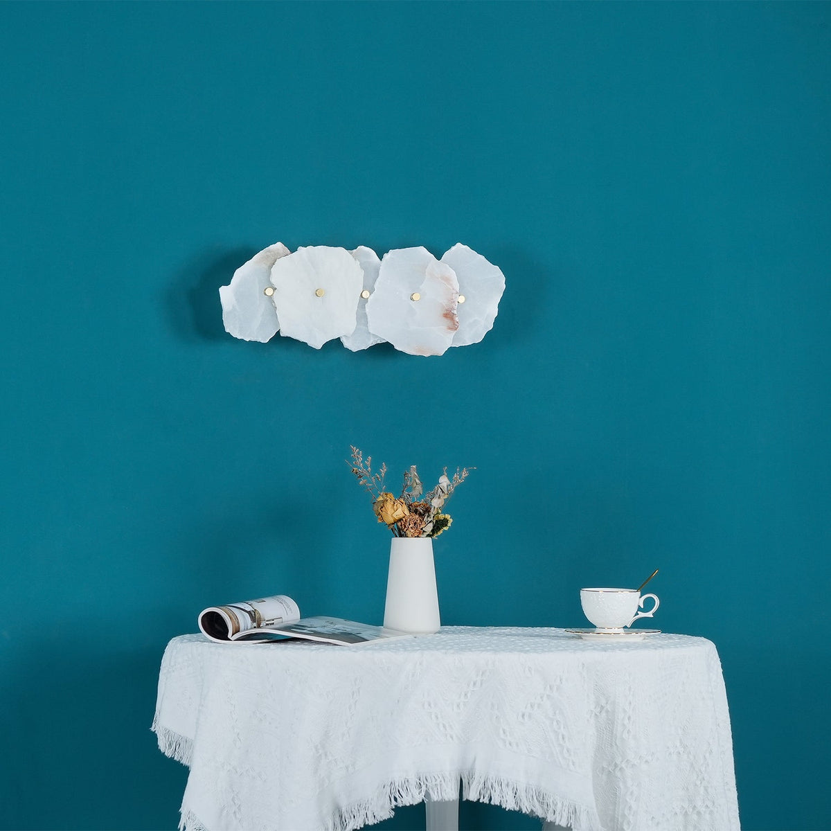 Alaeila Blumen-Cluster Alabaster-Wandleuchte