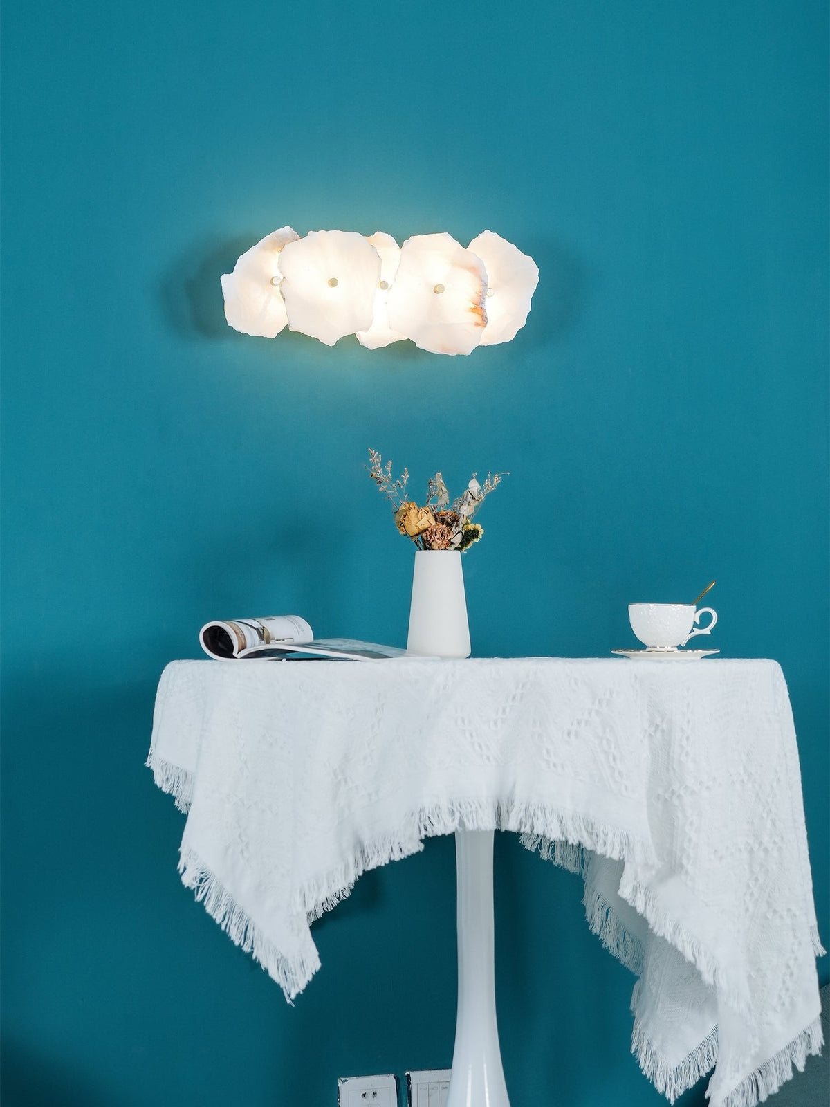 Alaeila Blumen-Cluster Alabaster-Wandleuchte