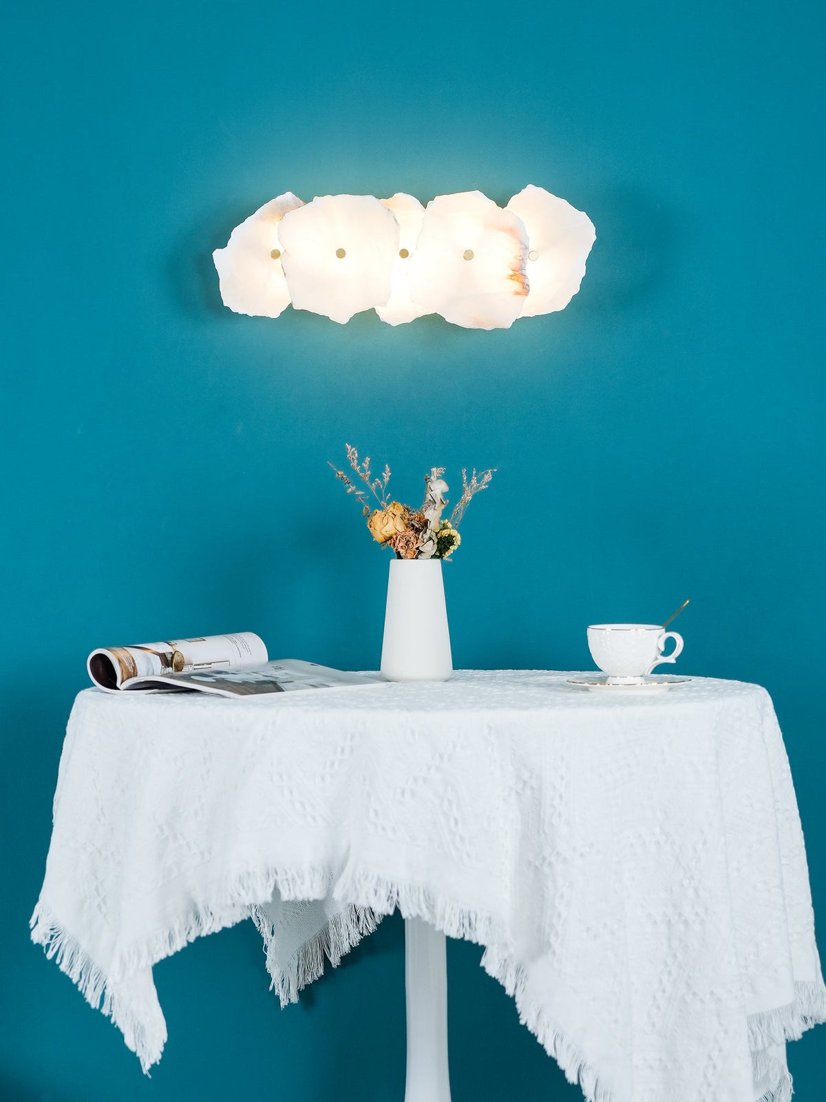 Alaeila Blumen-Cluster Alabaster-Wandleuchte