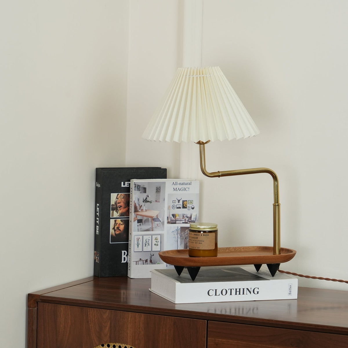 Rinenina Tischleuchte aus Holz und Stoff im Vintage-Stil