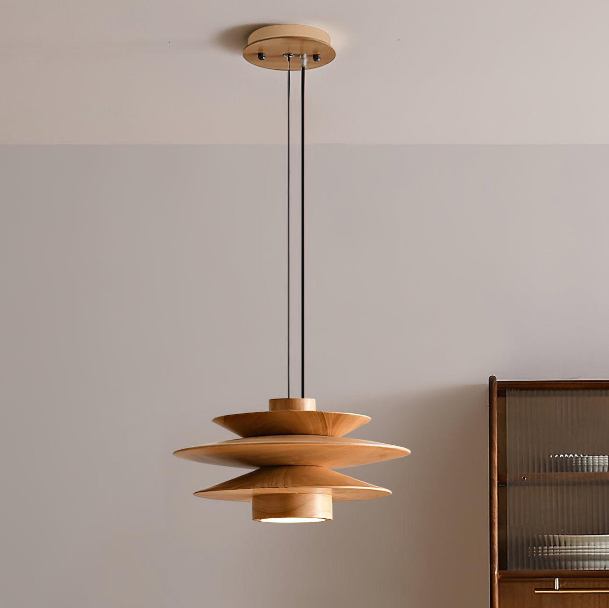 Axis Mid-Century-Pendelleuchte aus Walnussholz
